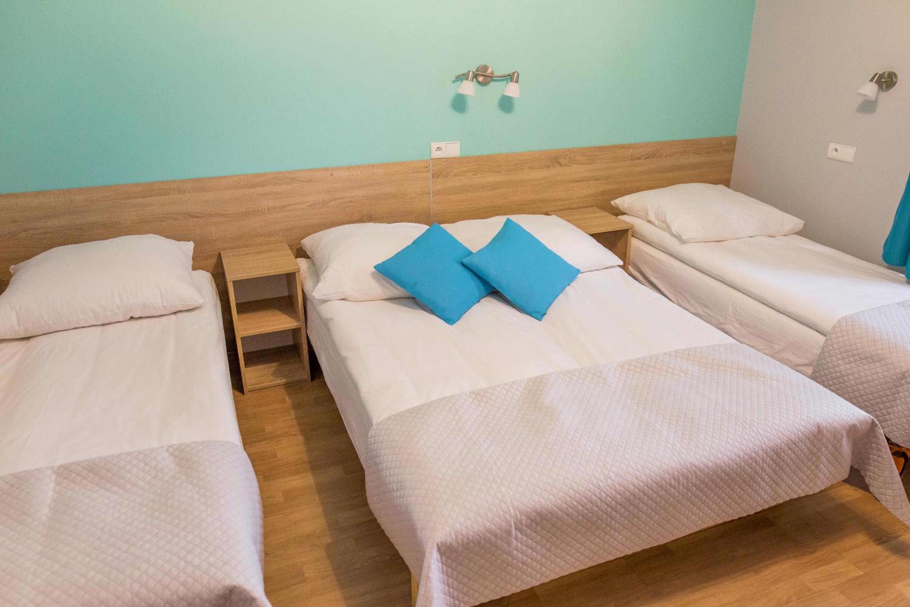 Quadruple Room - Photo 6