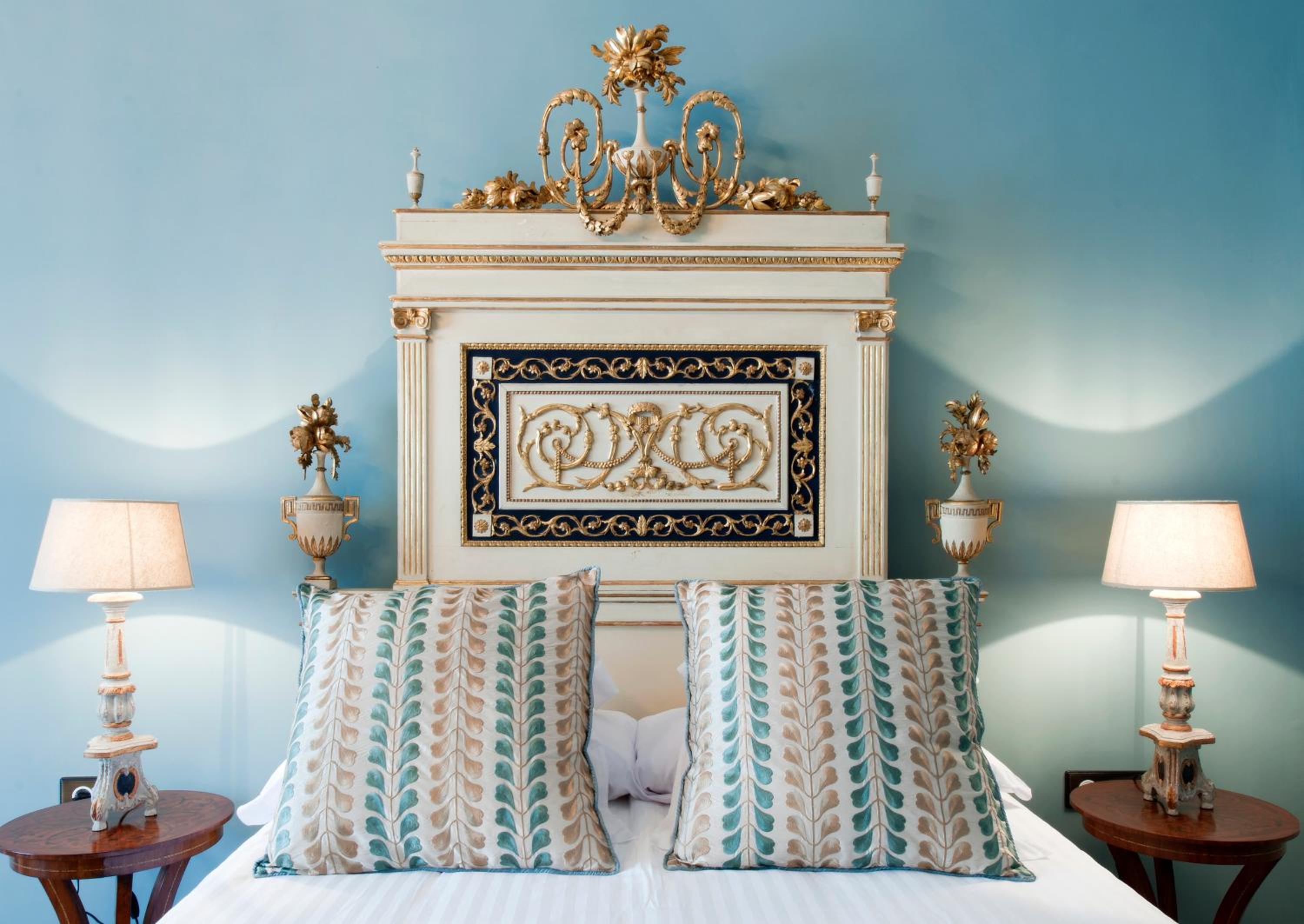 Superior Double or Twin Room thumbnail 5