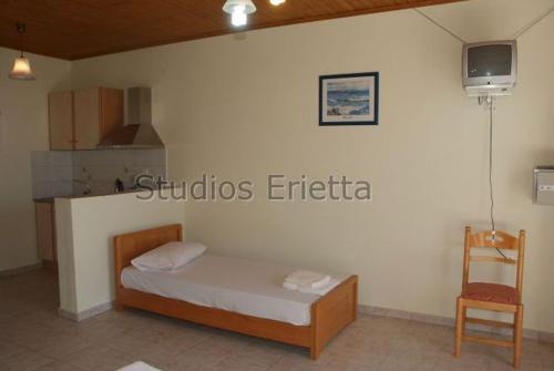 Studio (3 Adults) photo 3
