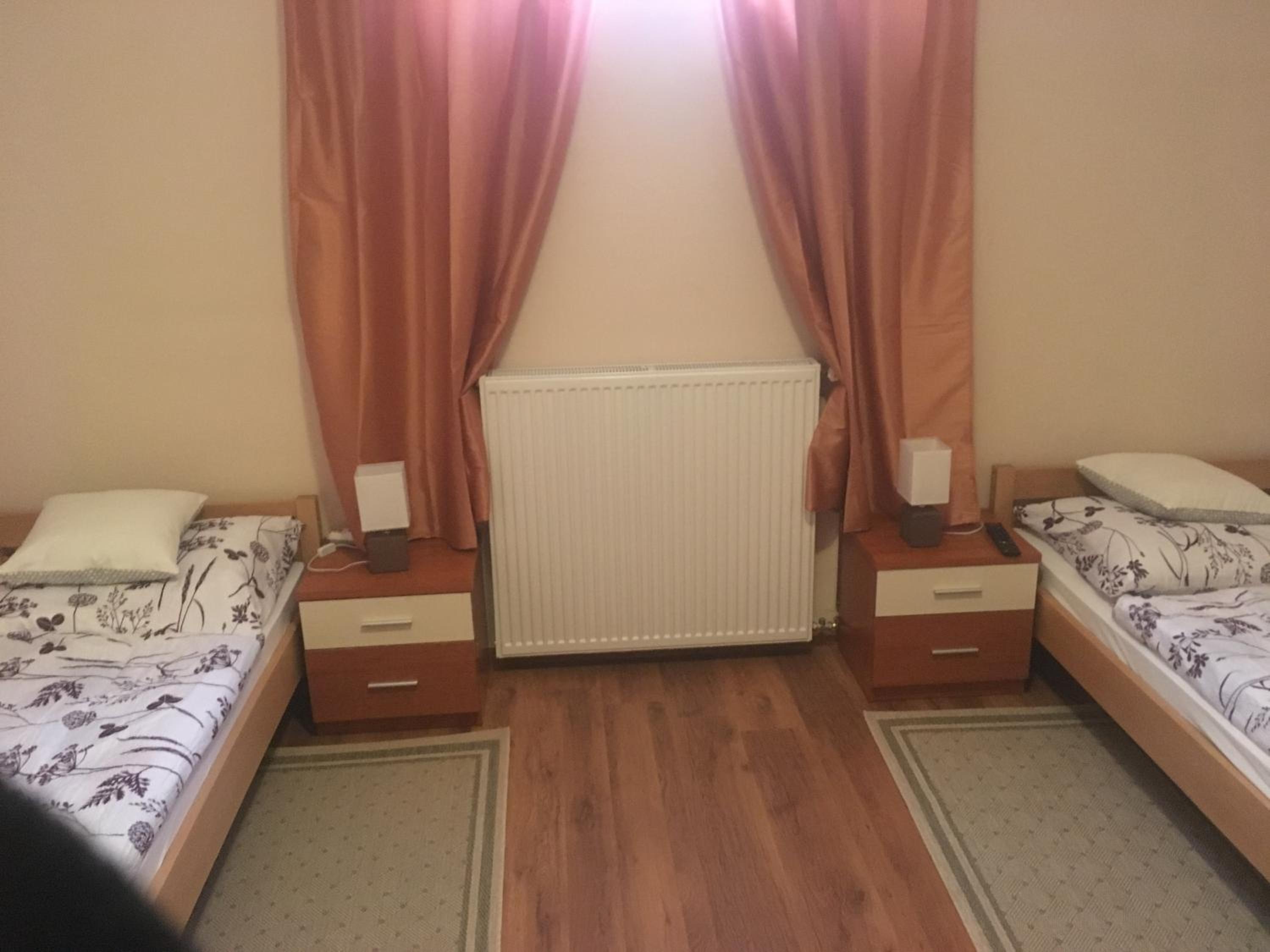 Three-Bedroom Apartment - Photo 6