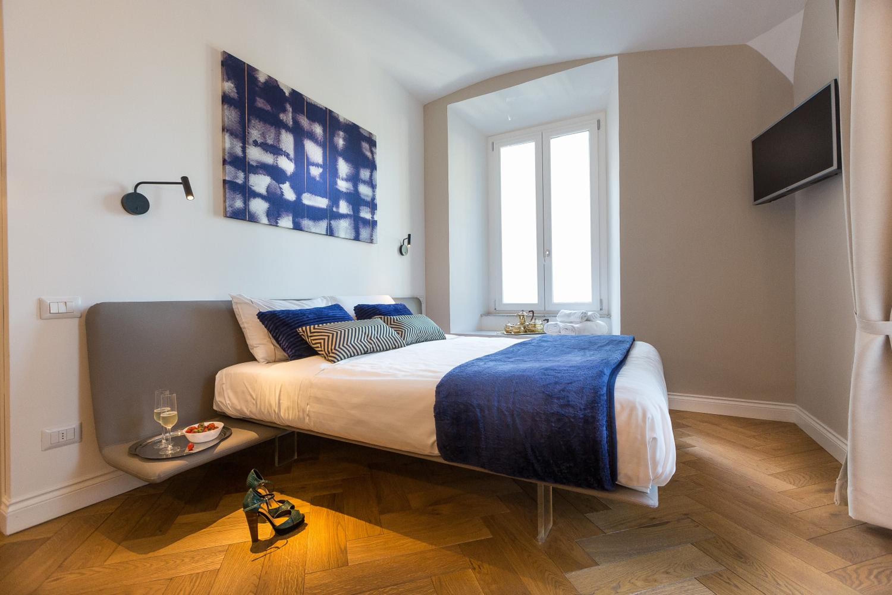 Suite with City View photo 1