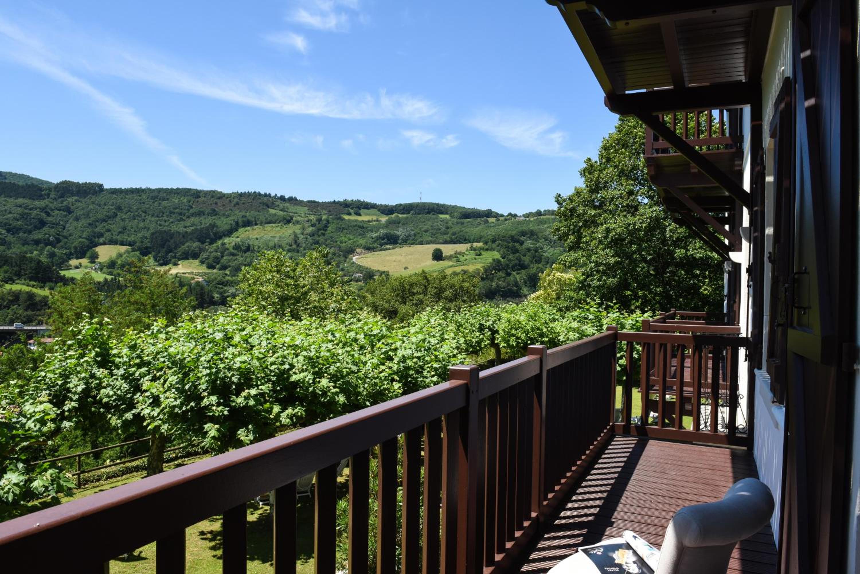 Double Room with Valley View - Photo 6