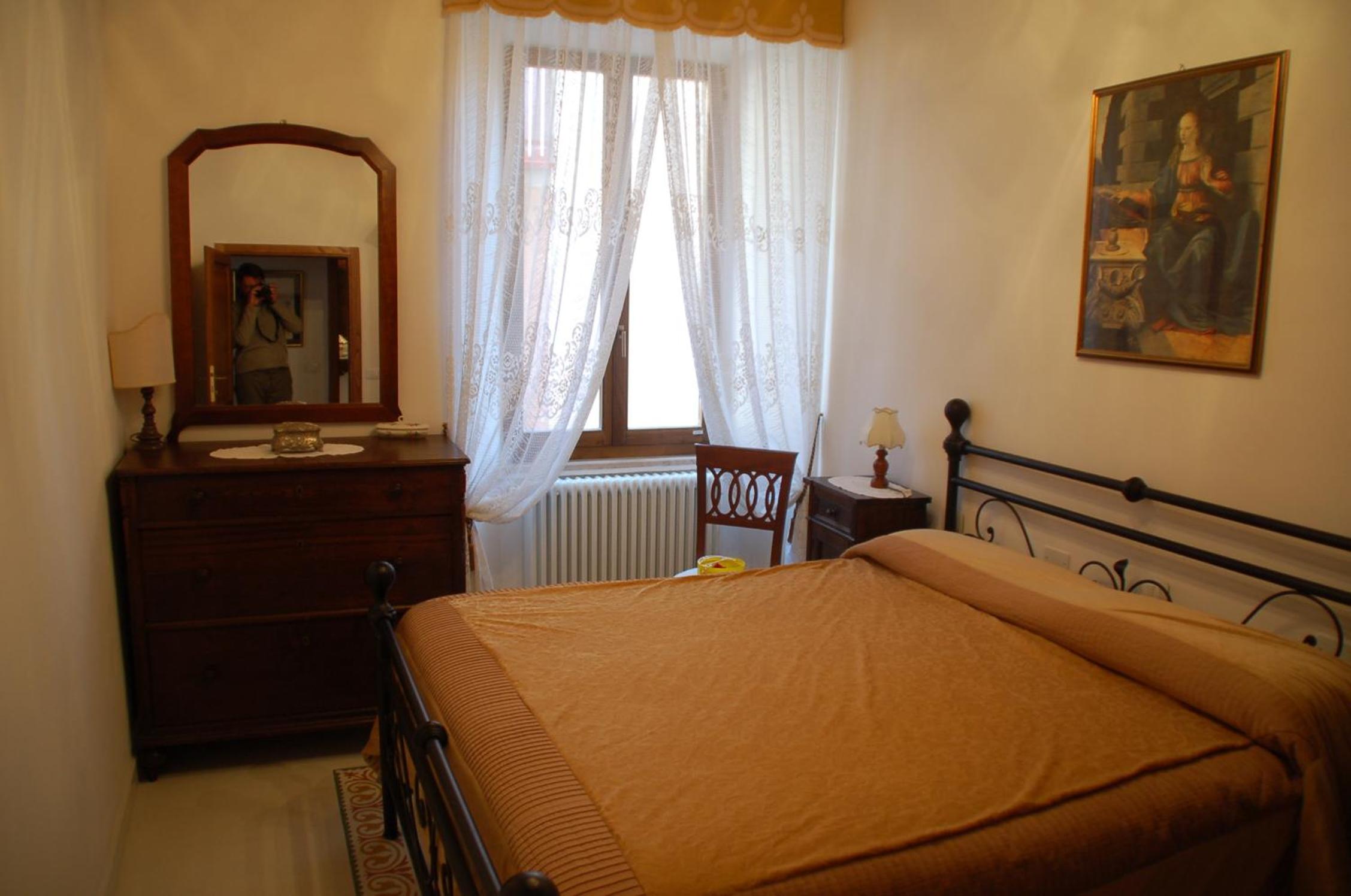 Double Room - Photo 3