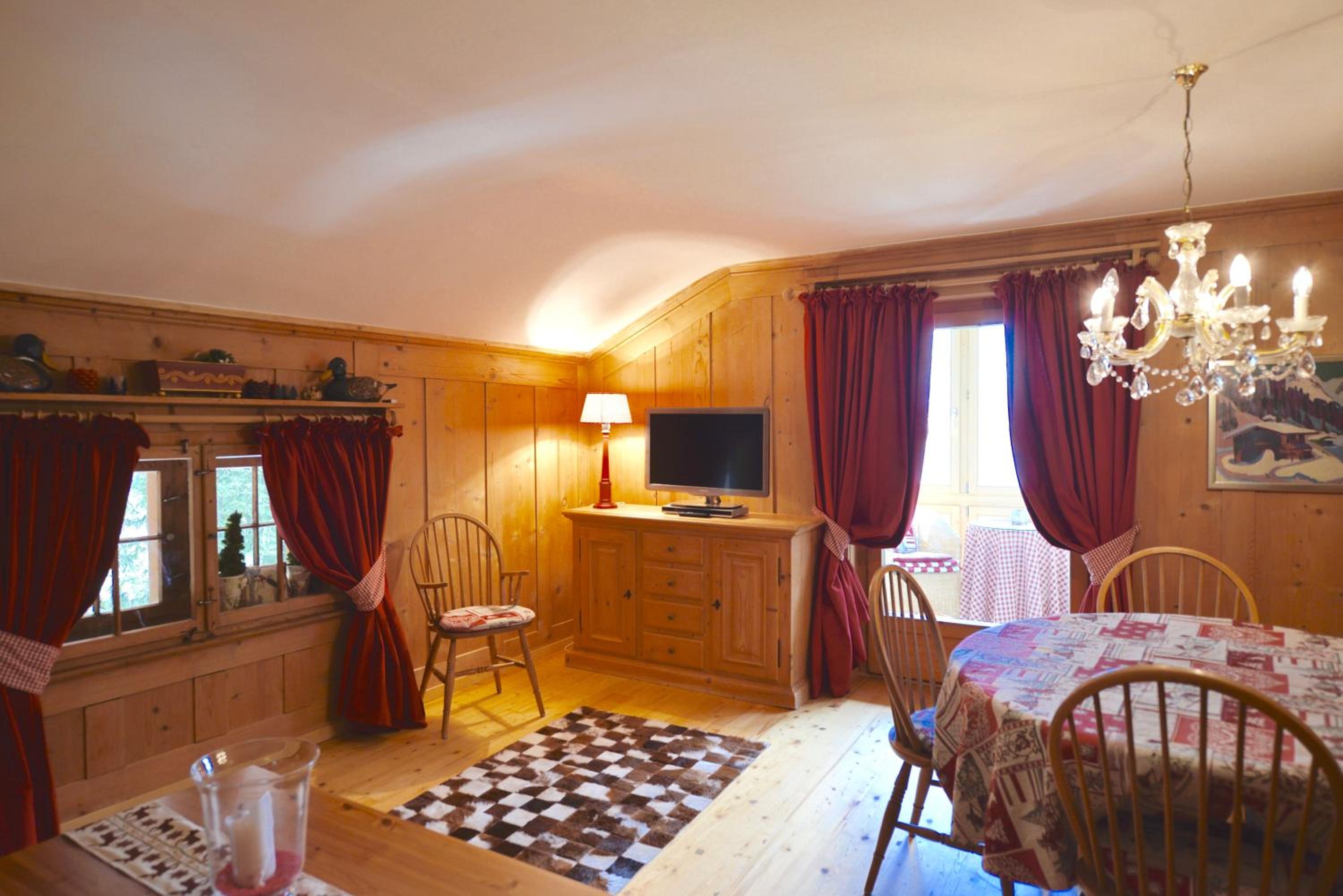 Two-Bedroom Apartment with Lake View photo 2