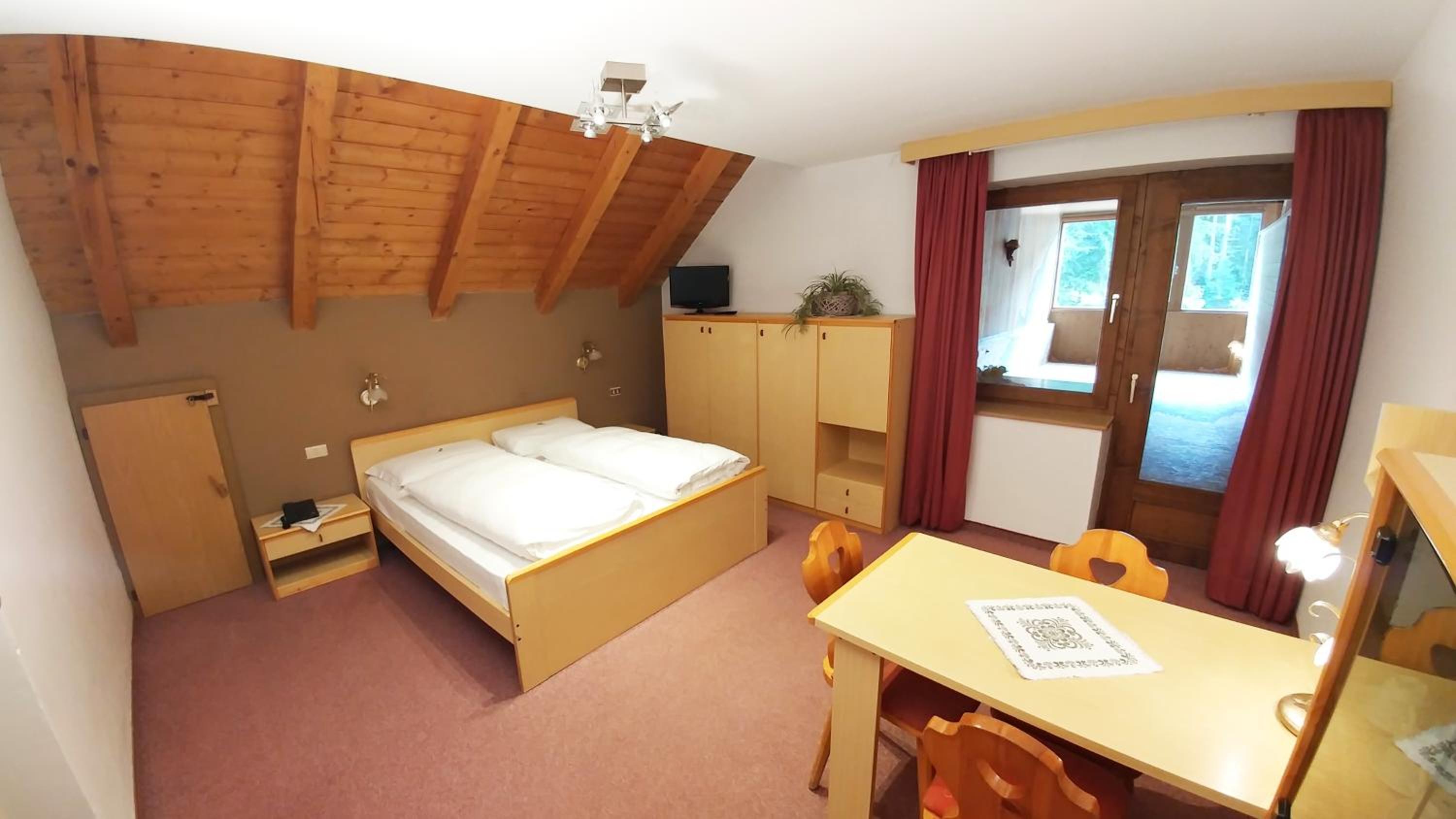 Studio with Closed Terrace (2 Adults) photo 1