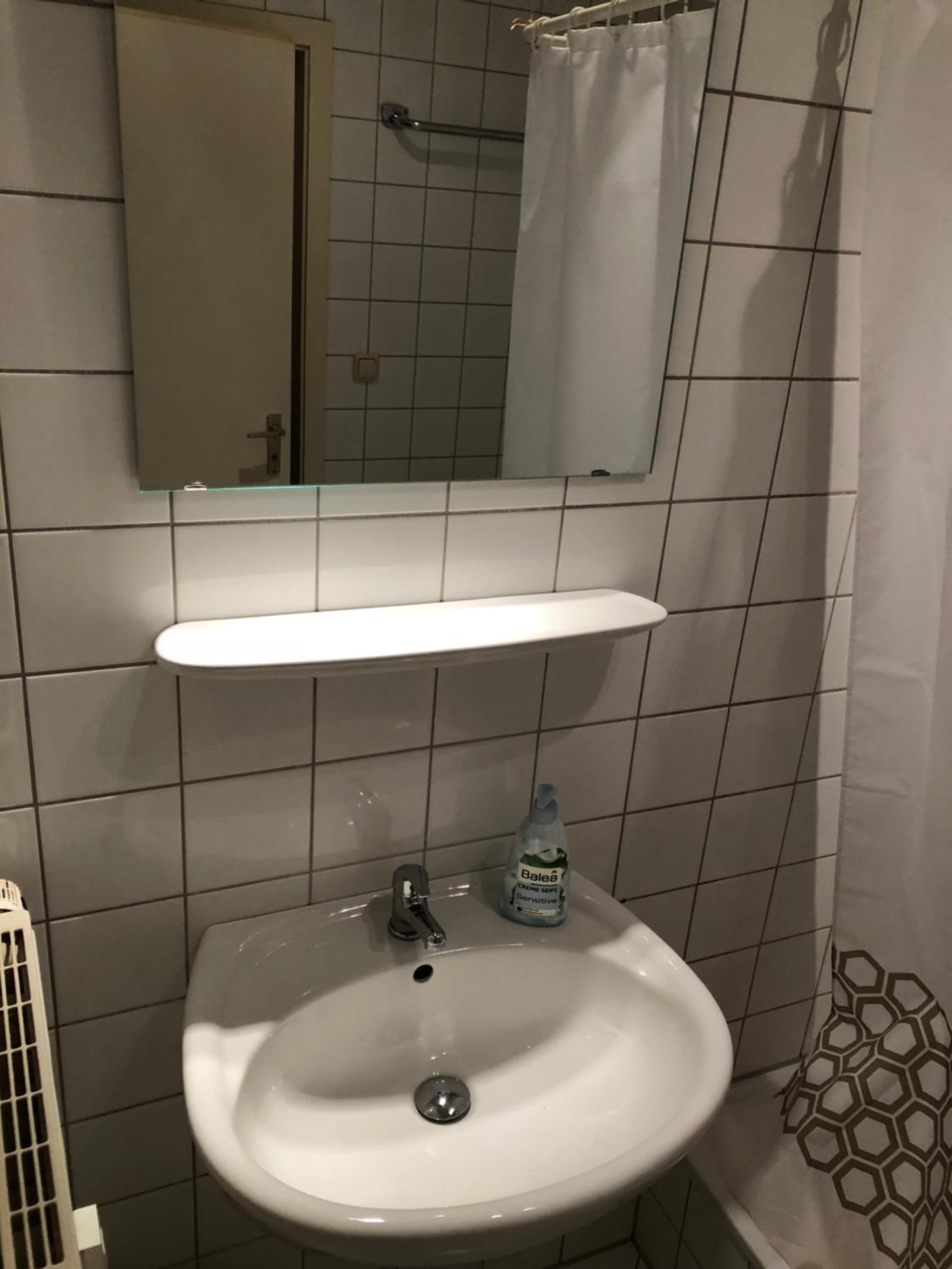 Studio Apartment - Photo 19