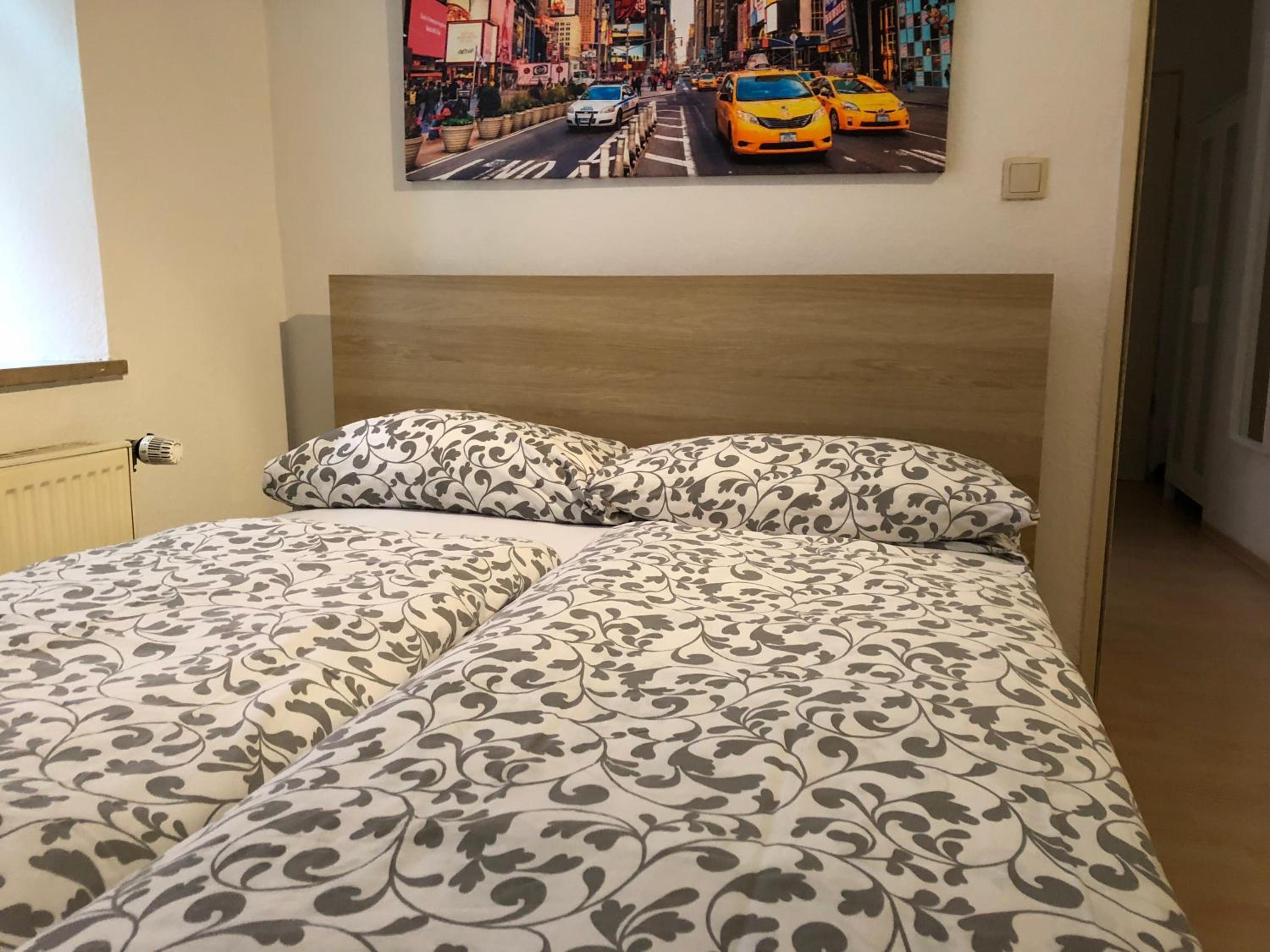 Studio Apartment - Photo 2