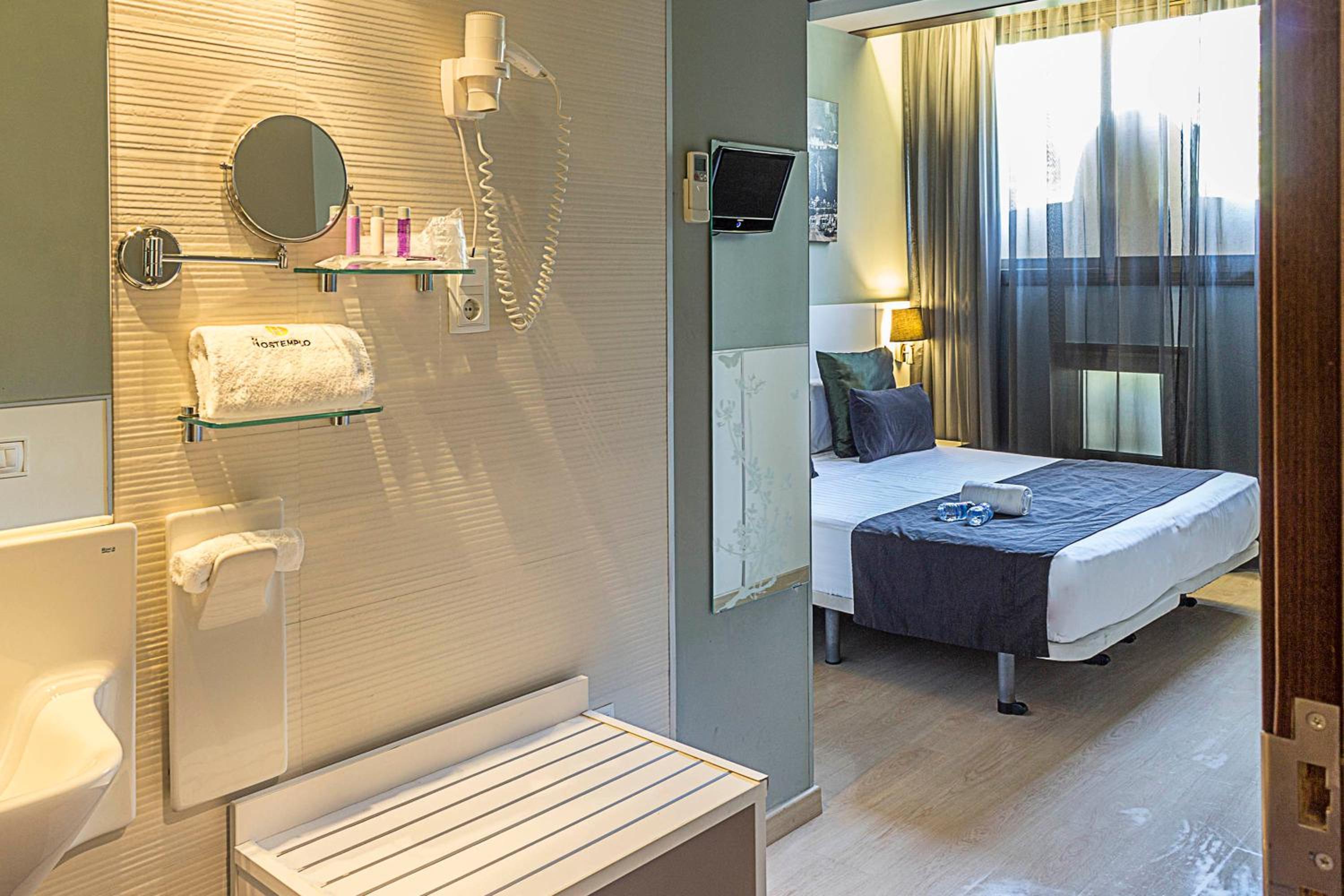 Double or Twin Room photo 2
