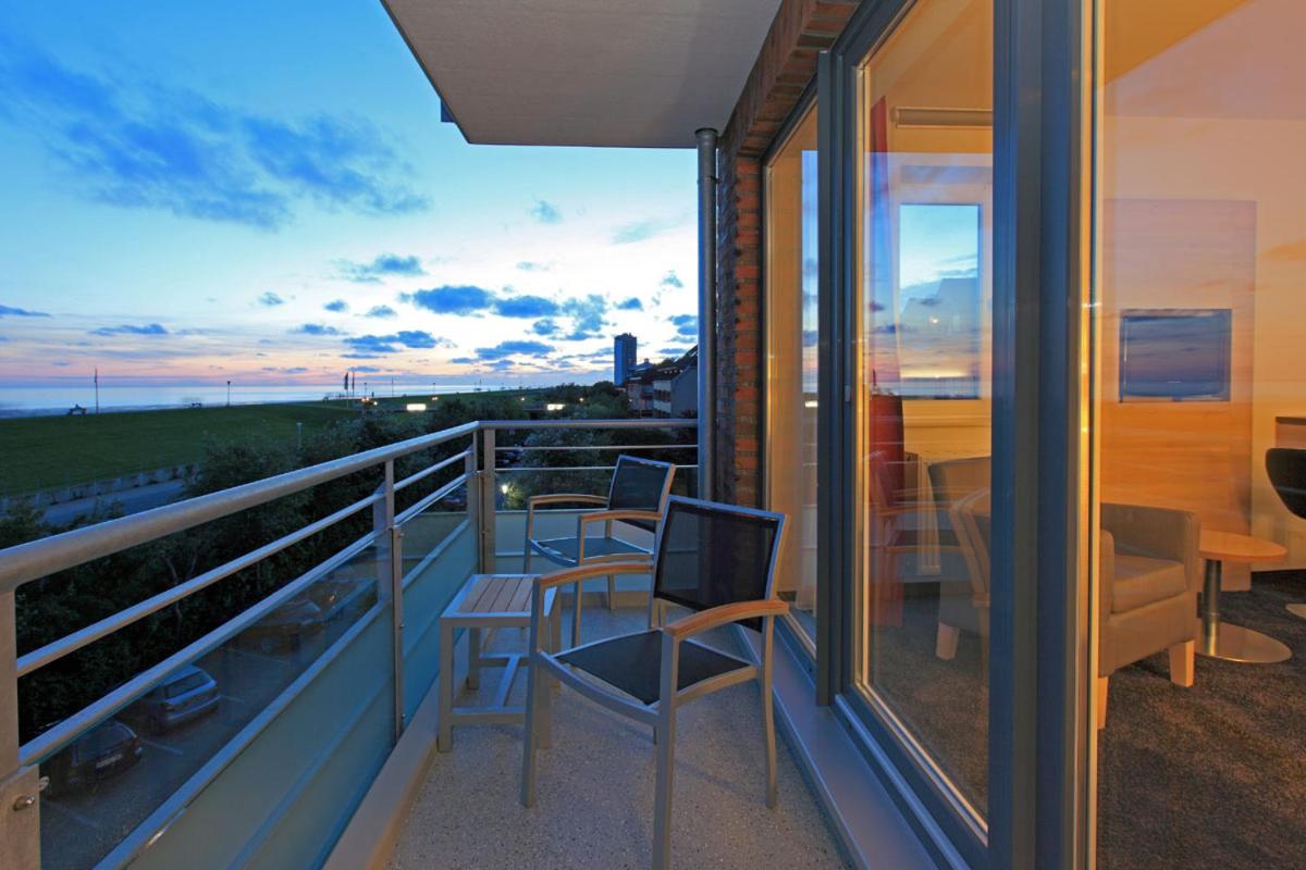 Double Room with Balcony and Sea View photo 2