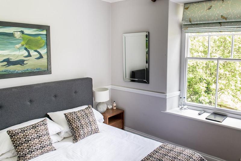 Double Room with Private Bathroom - Photo 2