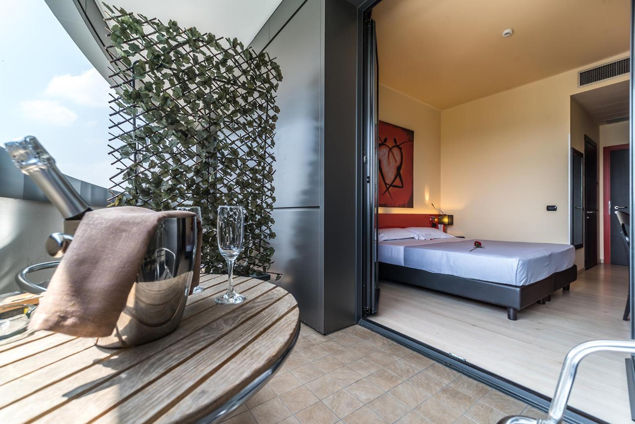 Superior Double or Twin Room photo 3