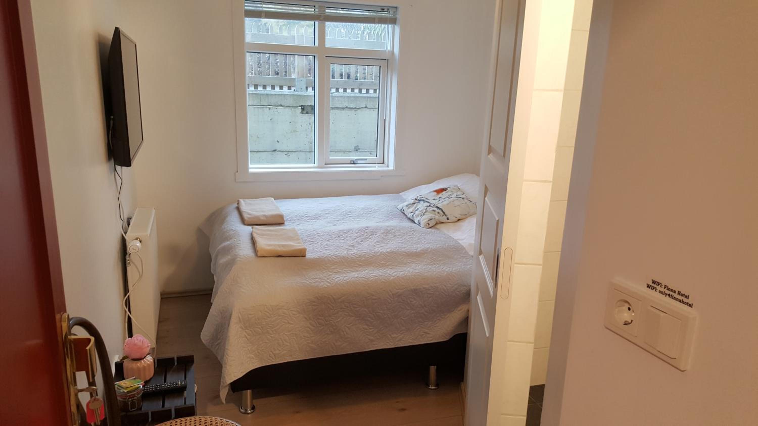Single Room photo 2