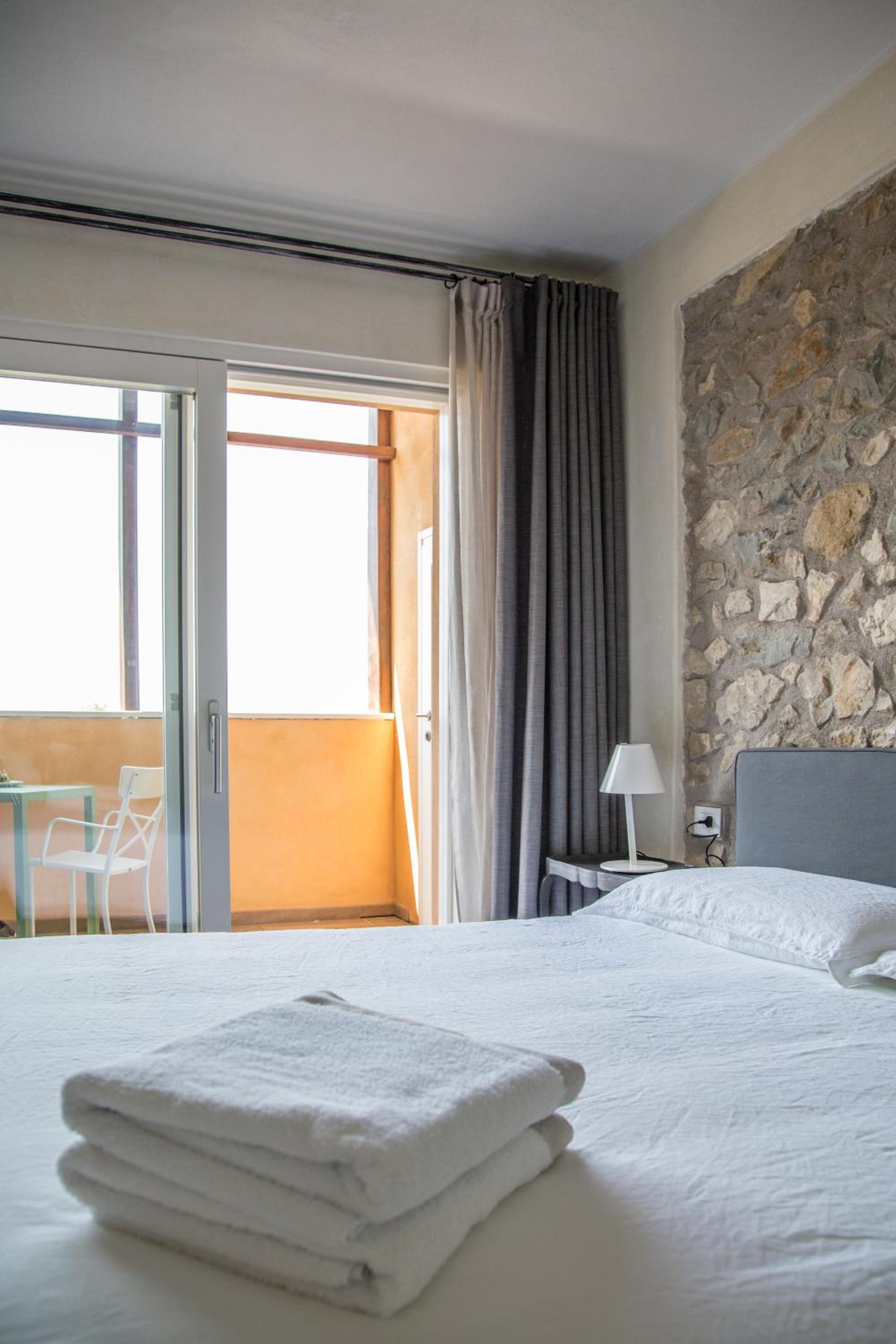 Double Room with Lake View photo 2