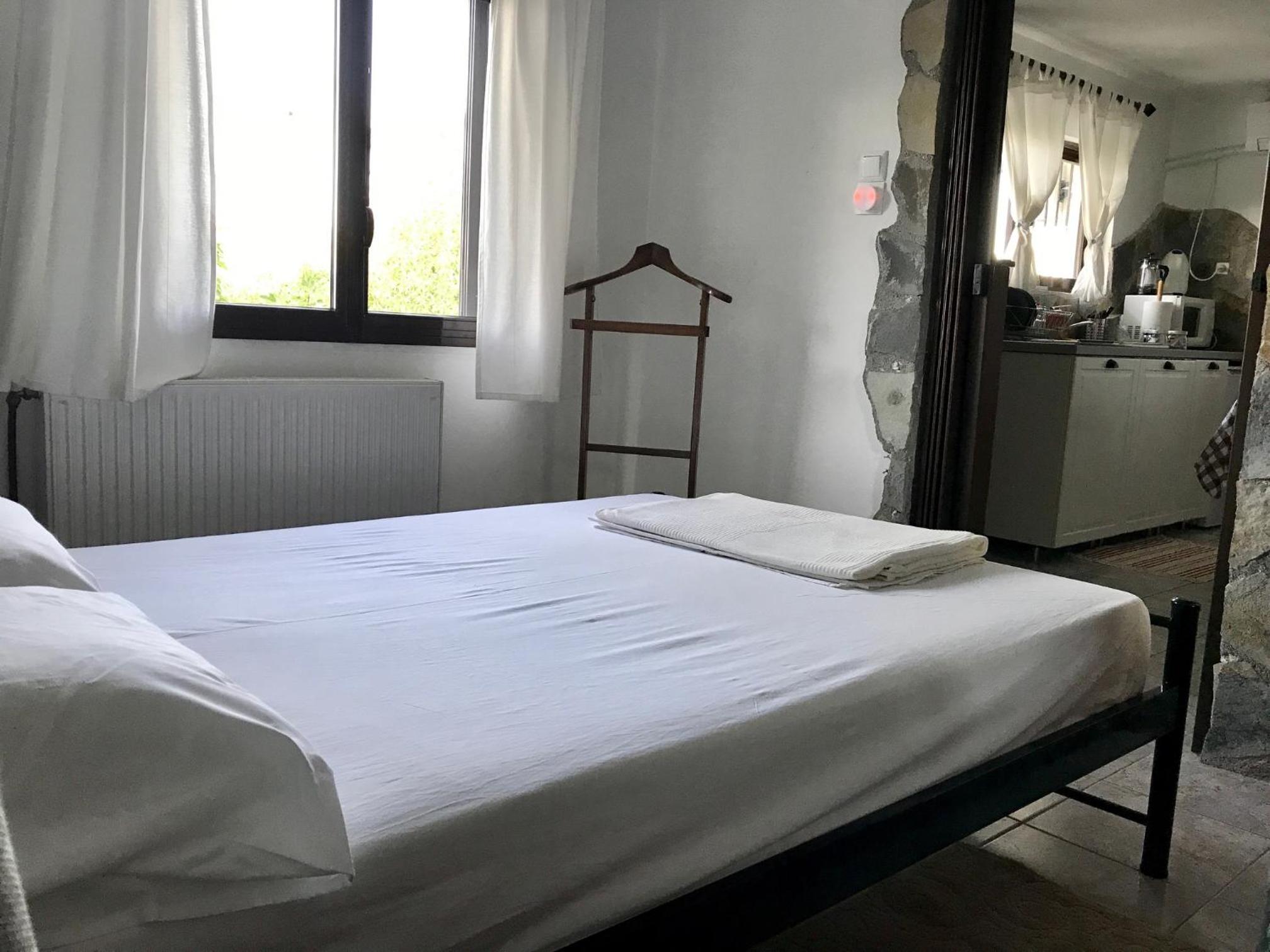 Studio Apartment - Photo 26
