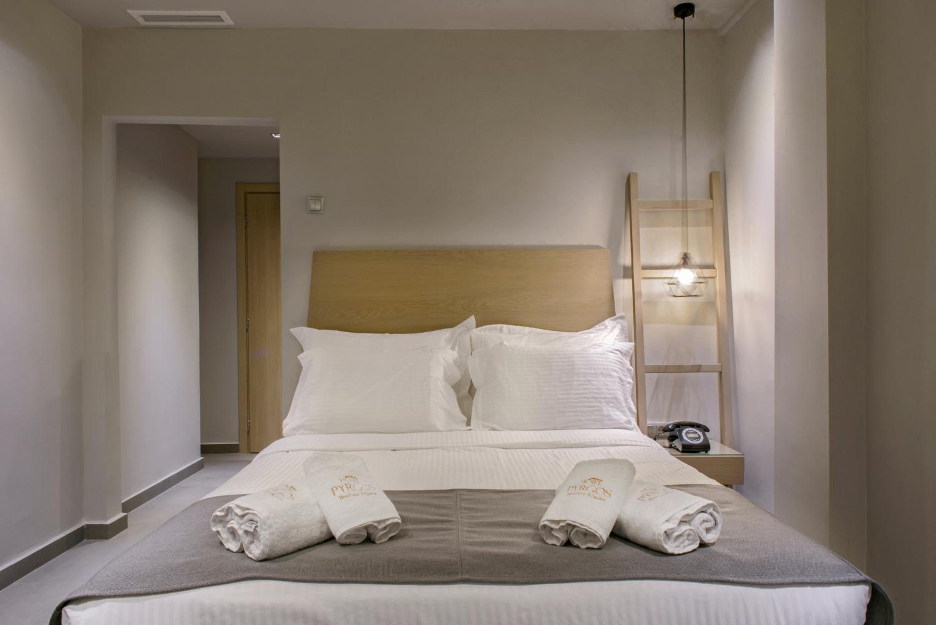 Deluxe Suite with Sea View photo 3