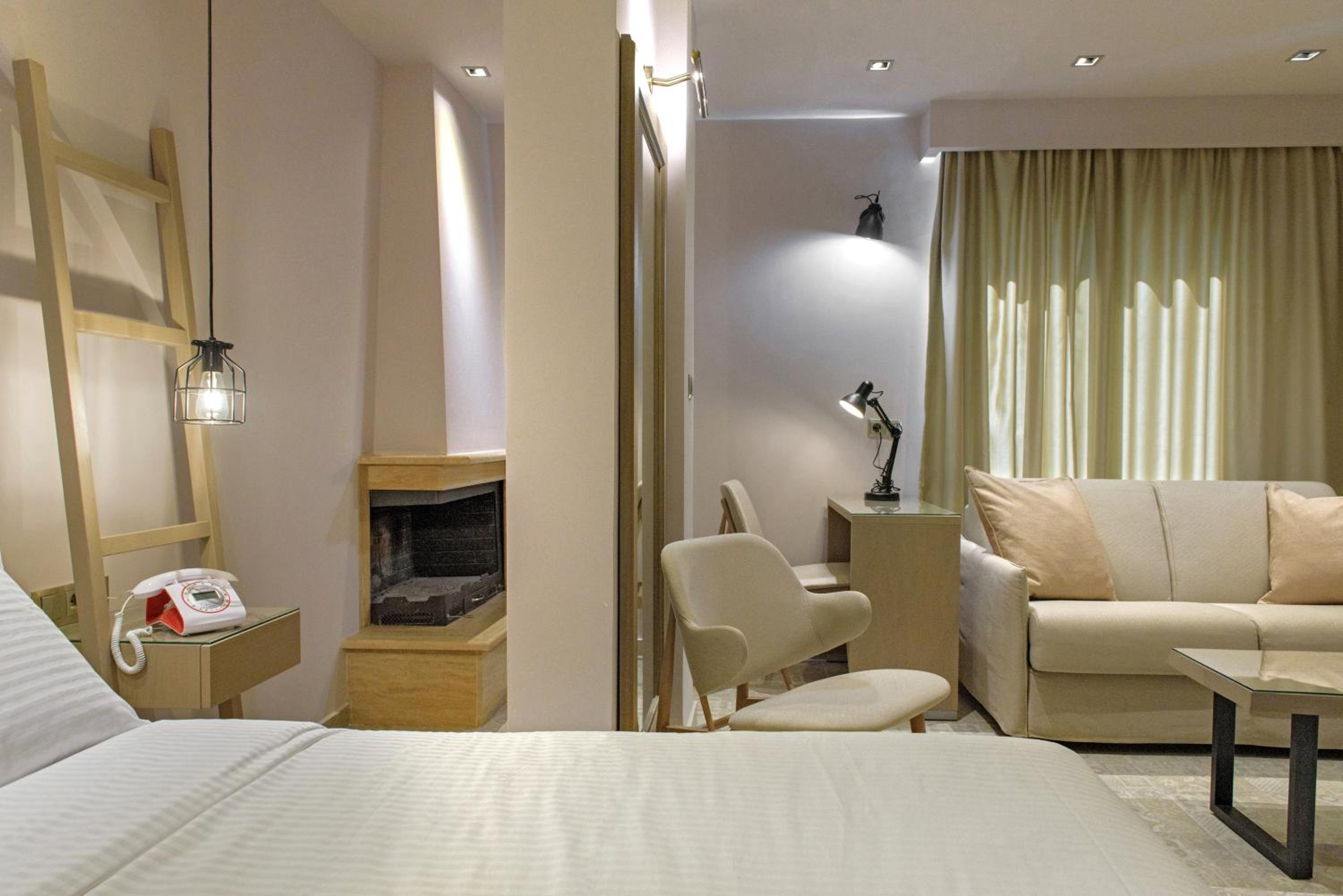 Deluxe Junior Suite photo 3