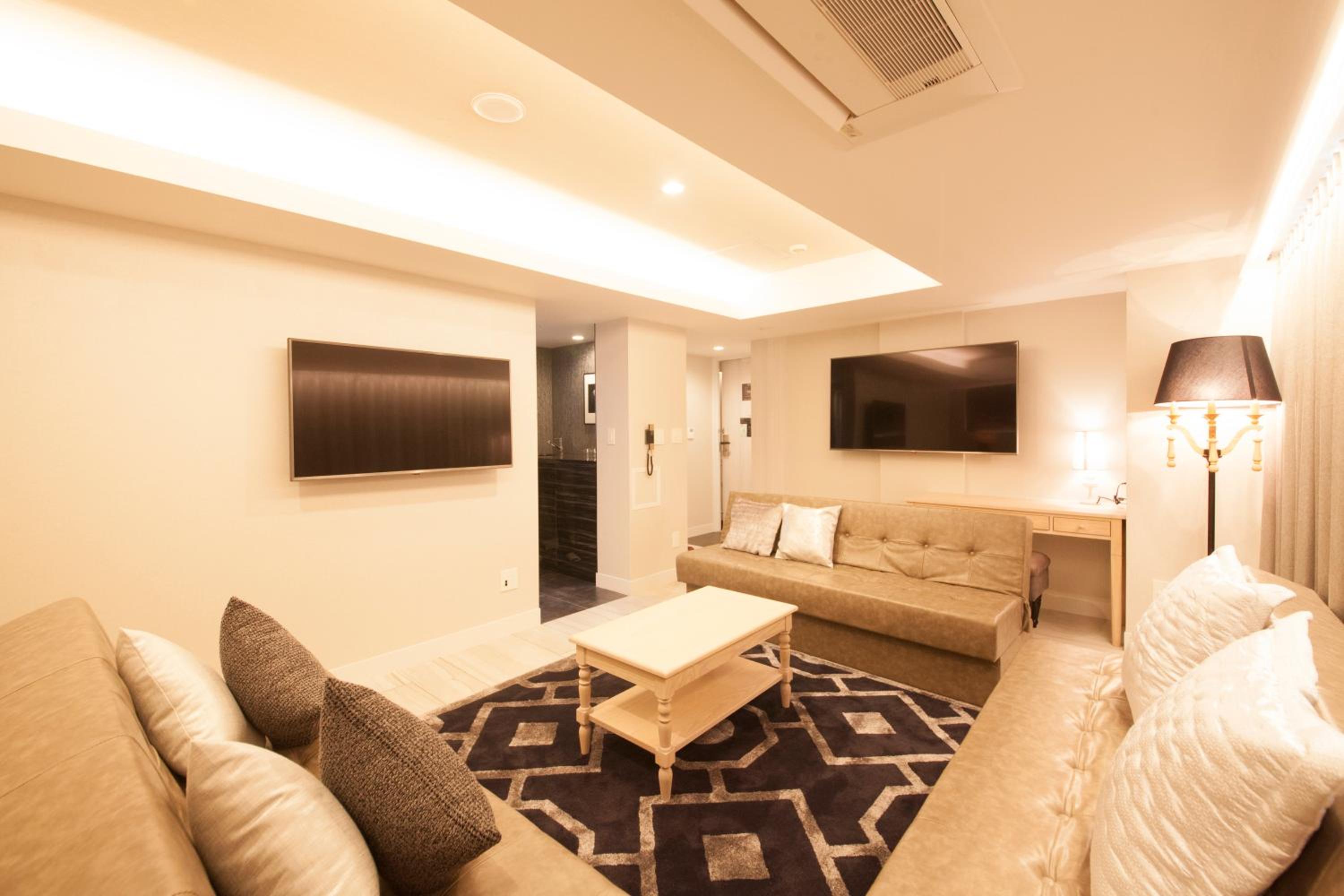 Executive Twin Room - Non-Smoking - No Daily Cleaning photo 1