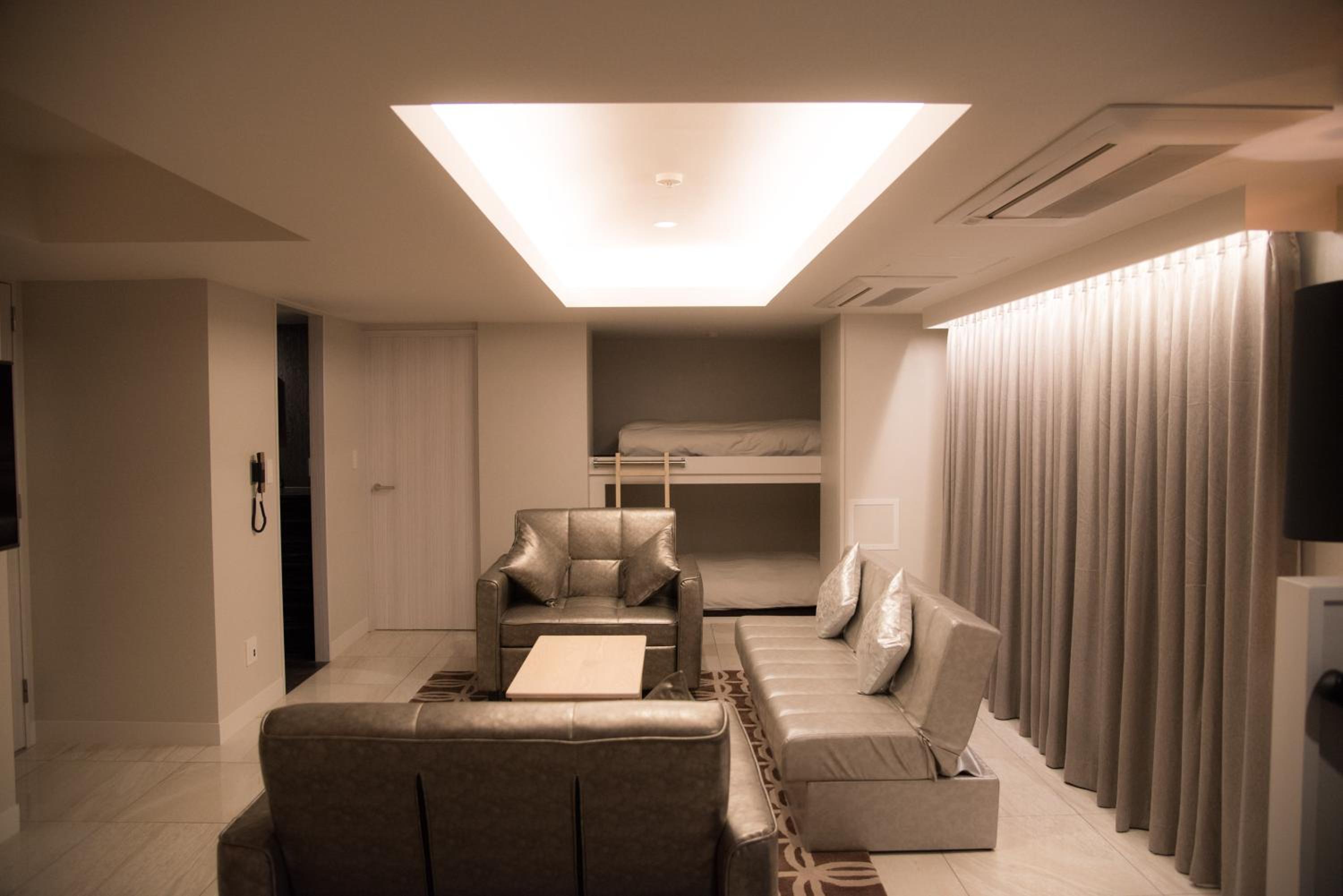 Maisonette Family Suite - Non-Smoking photo 2
