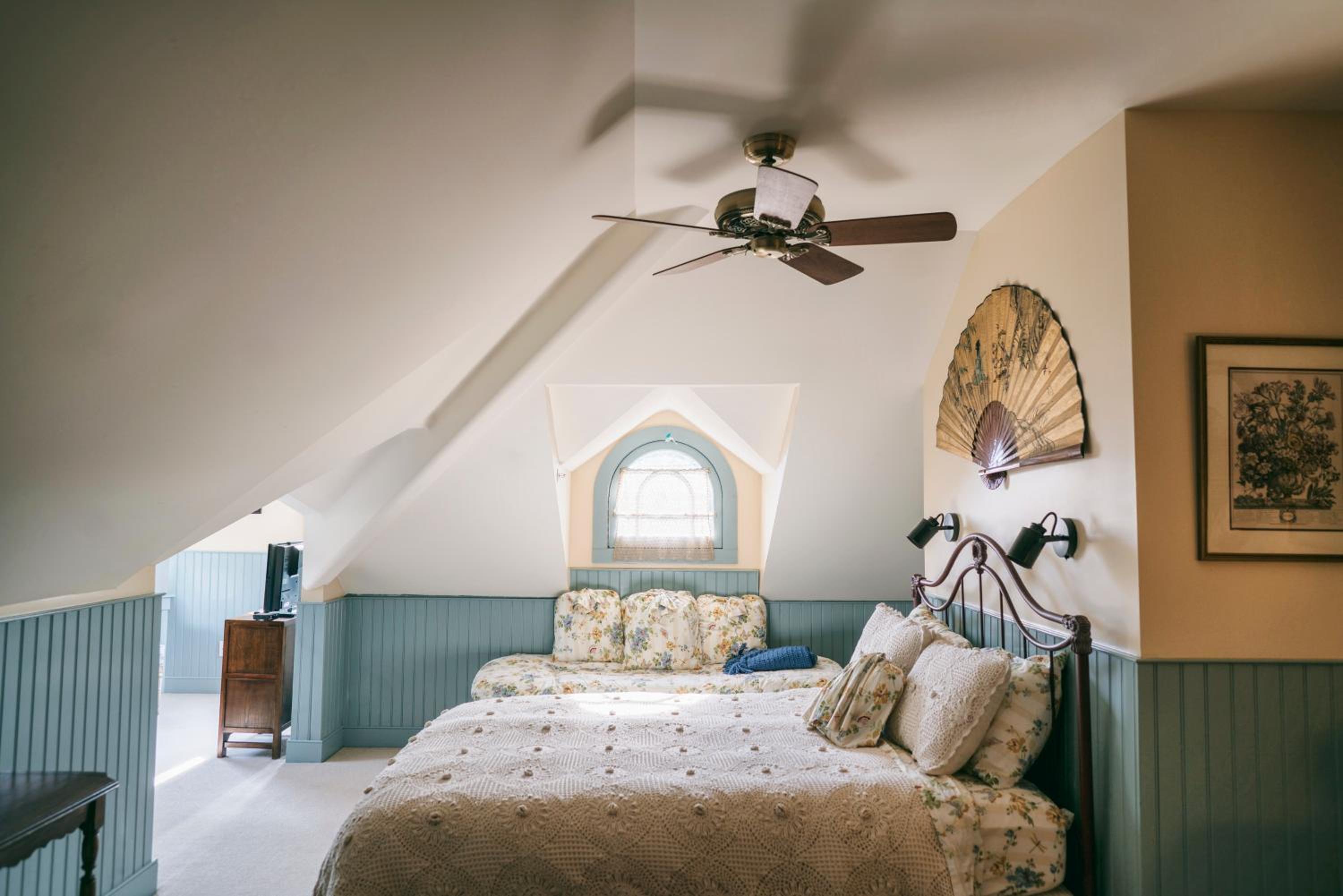Premium Quadruple Room