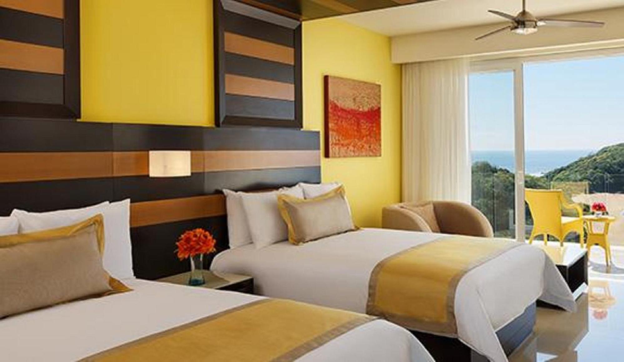 Junior Suite Ocean Front with Two Double Beds - Photo 2