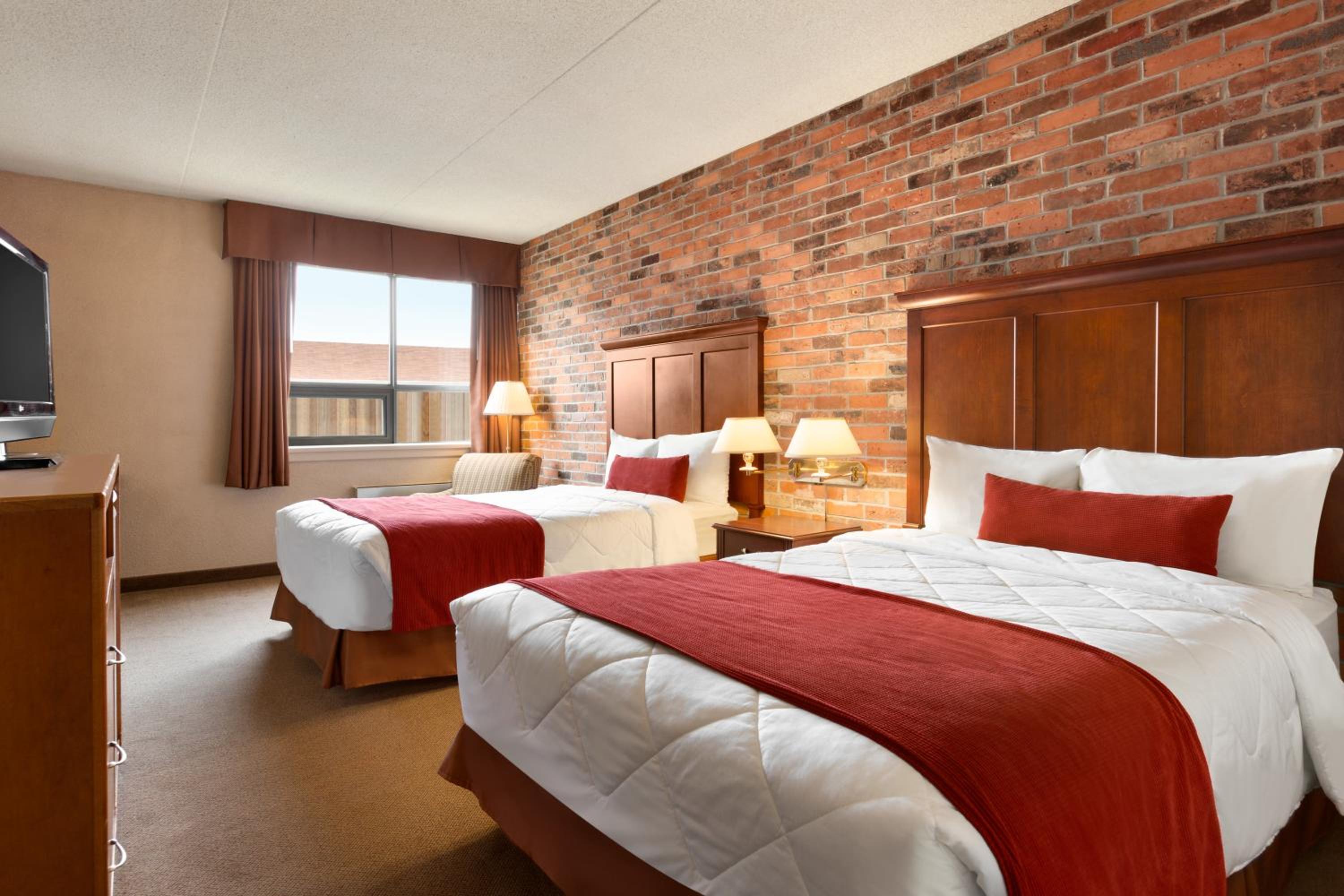 Room with 2 Double Beds, Non-Smoking - Photo 3