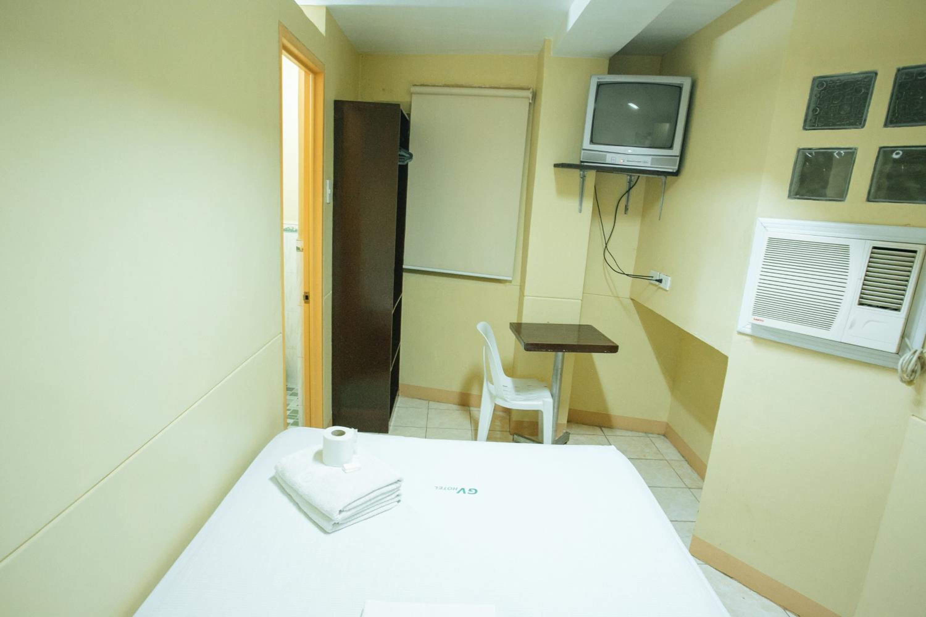 Budget Double Room photo 1