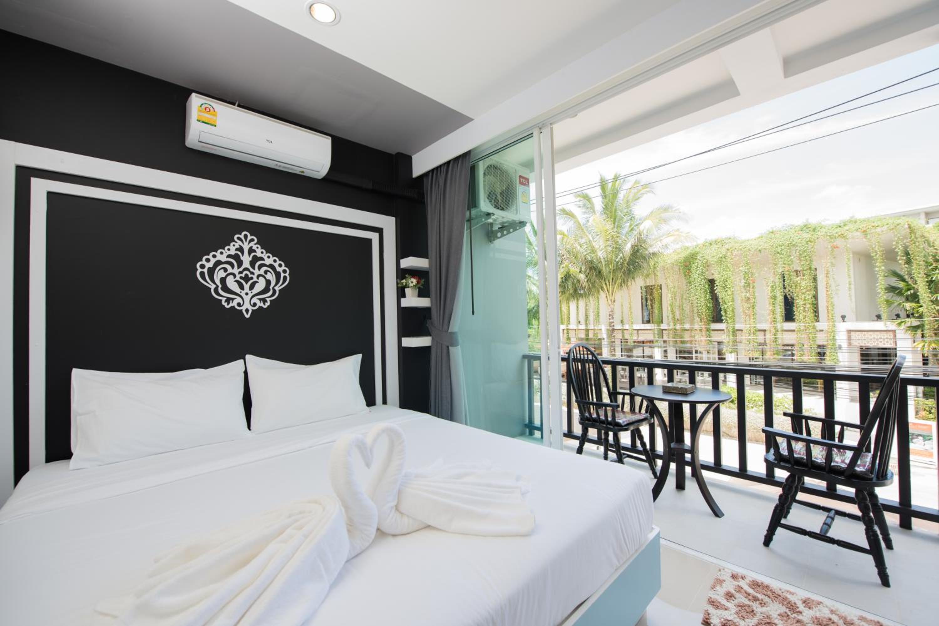 Double Room with Private Bathroom - Photo 1