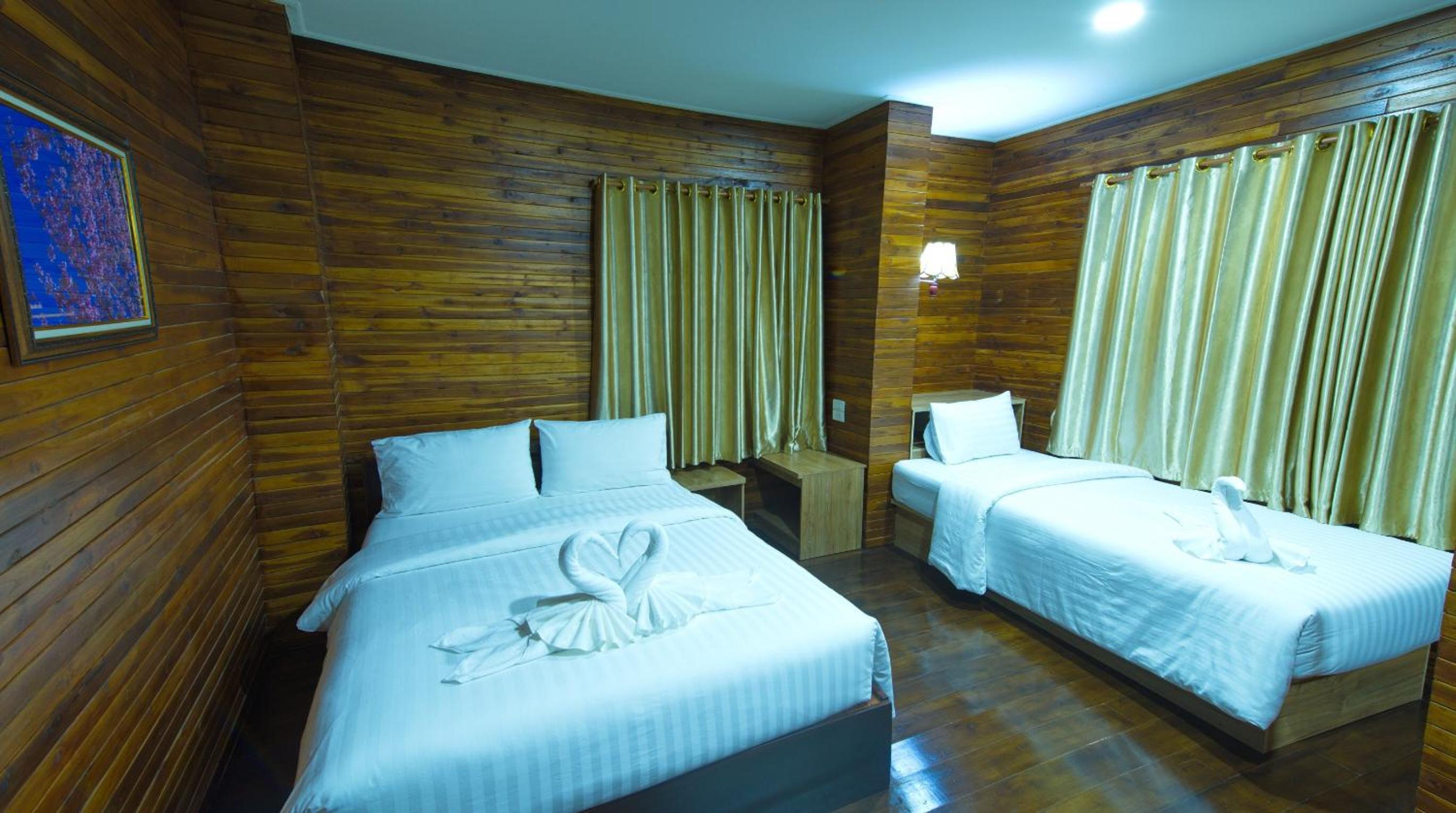 Suite with Balcony photo 2