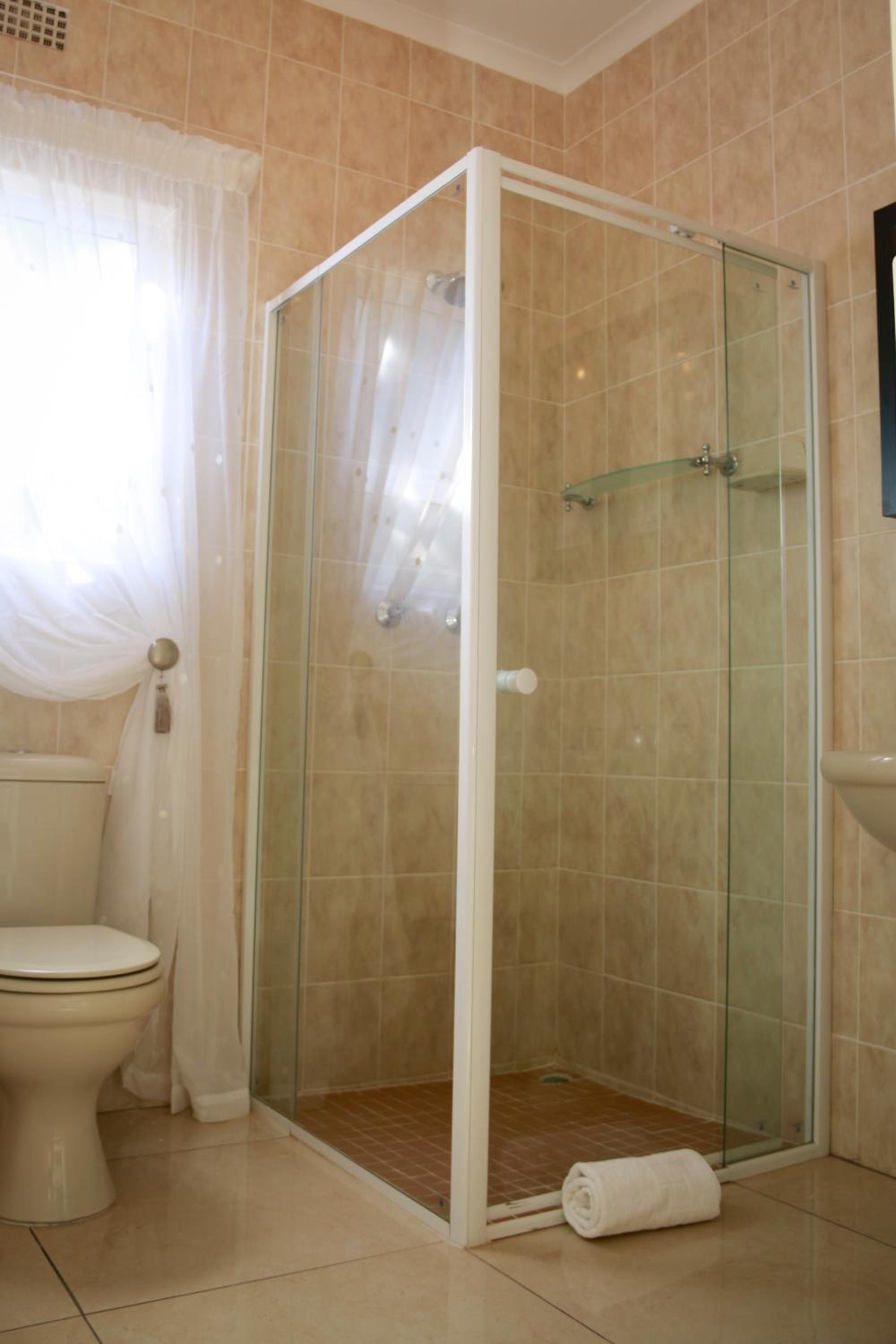 Deluxe Queen Room - Photo 2