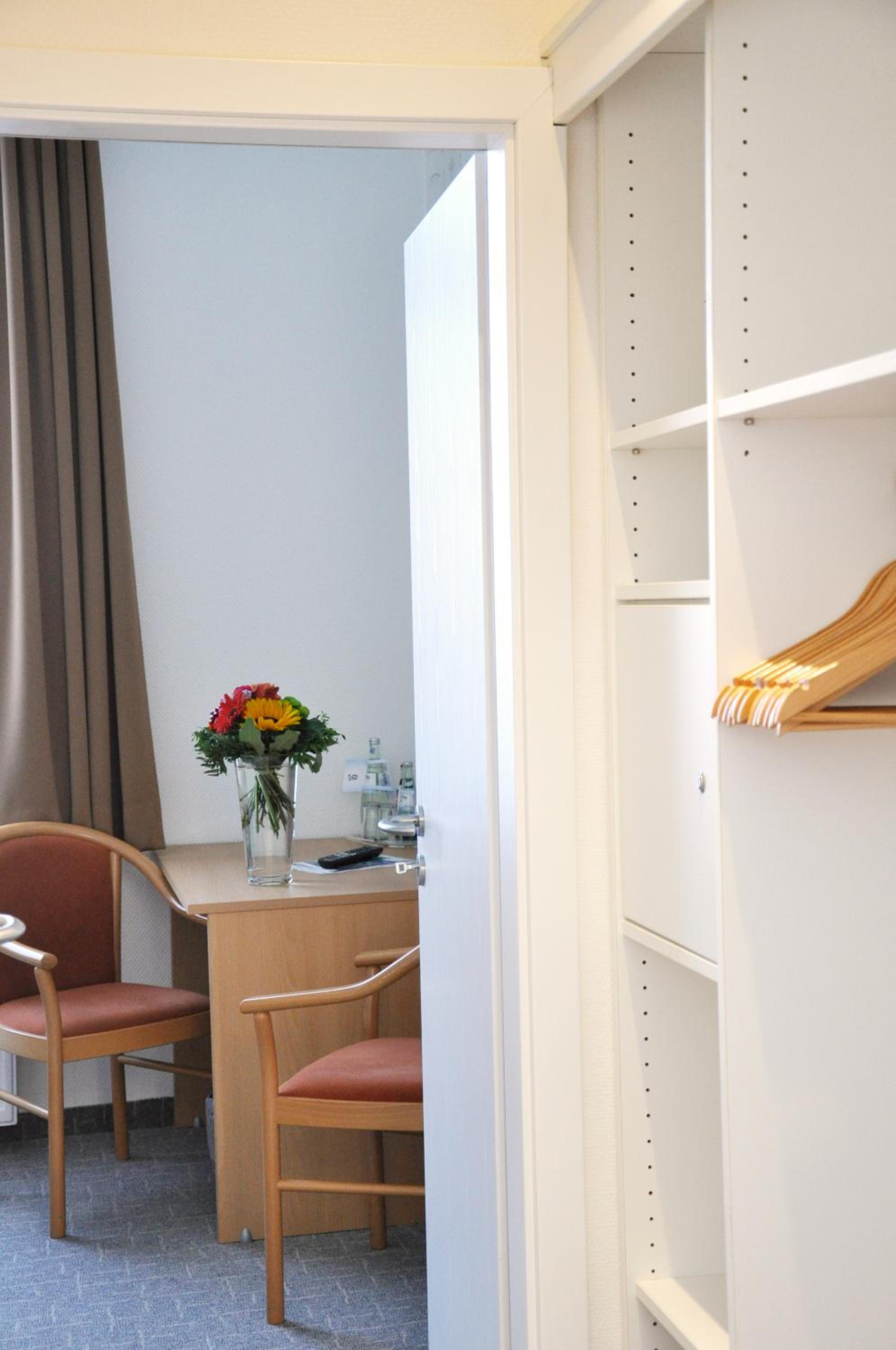 Double Room - Photo 5
