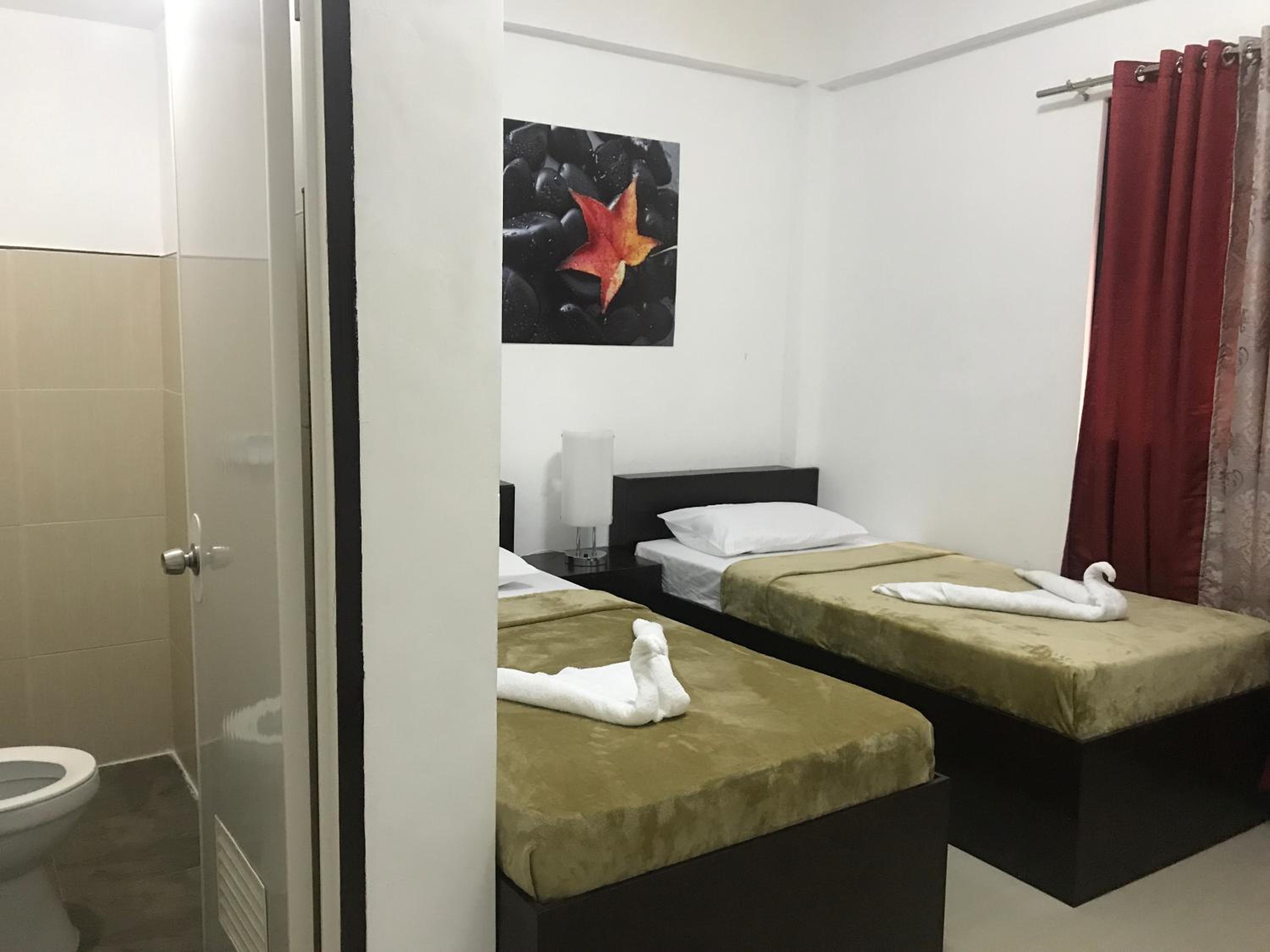 Standard Twin Room photo 2