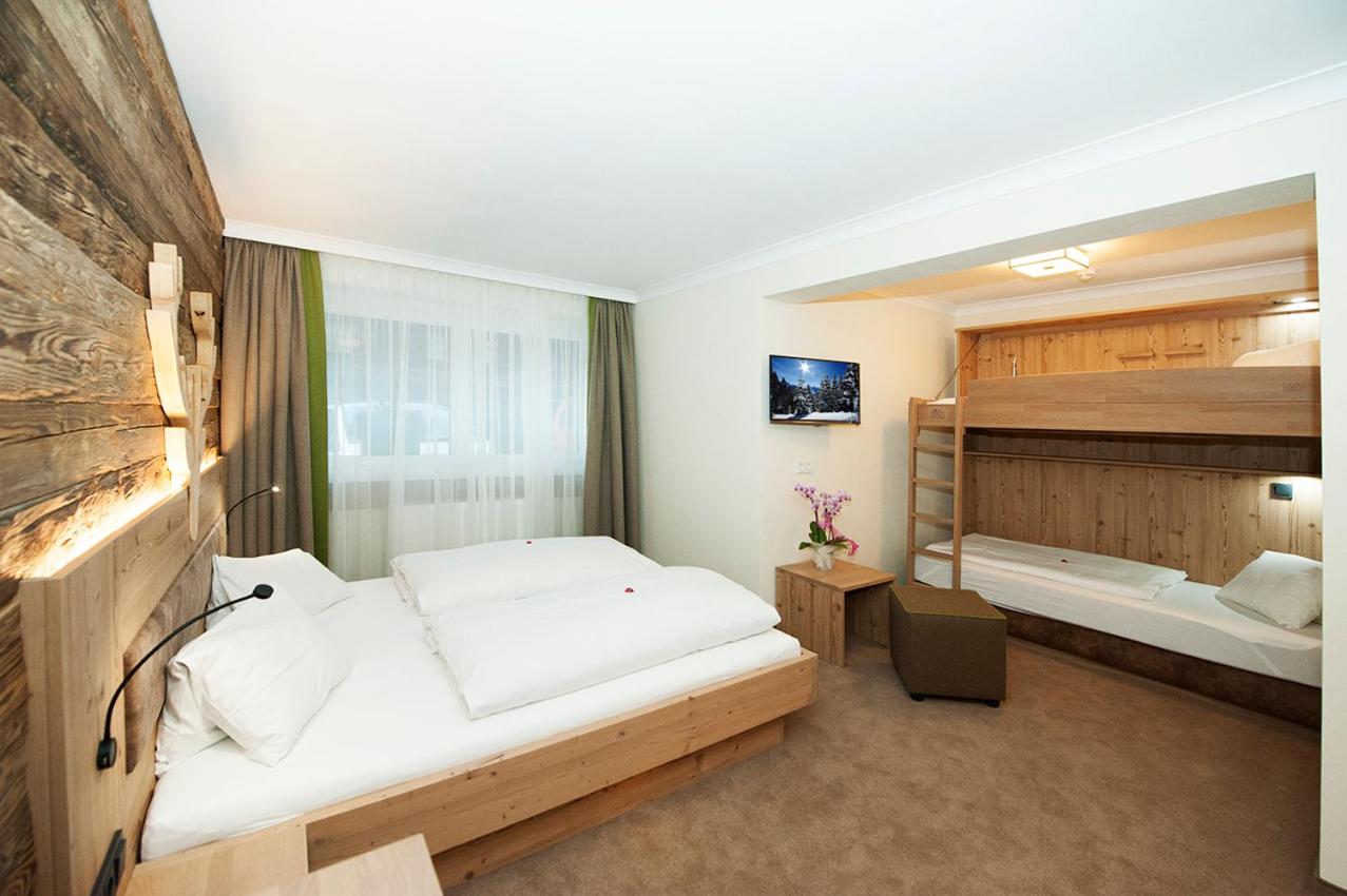 Superior Triple Room photo 3