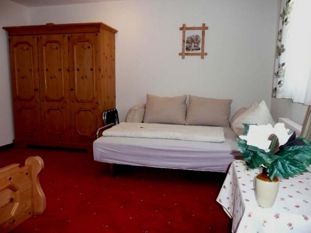 Two-Bedroom Apartment with Terrace - Photo 9