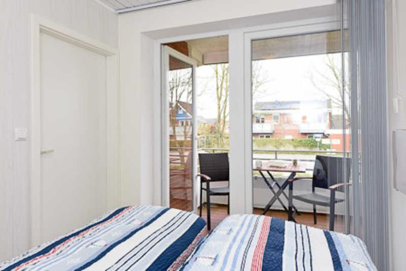 Apartment with Balcony photo 1