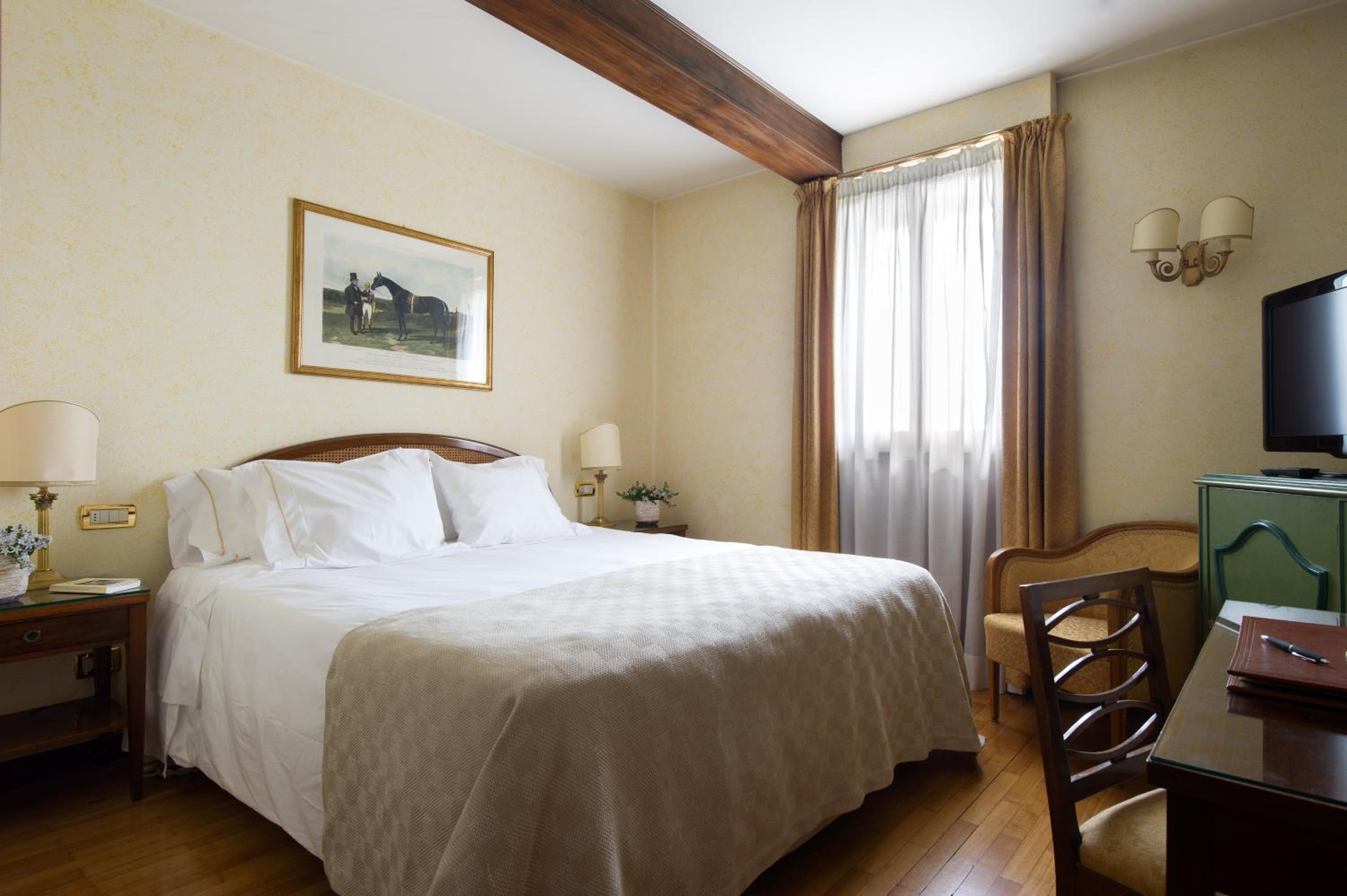 Classic Double Room