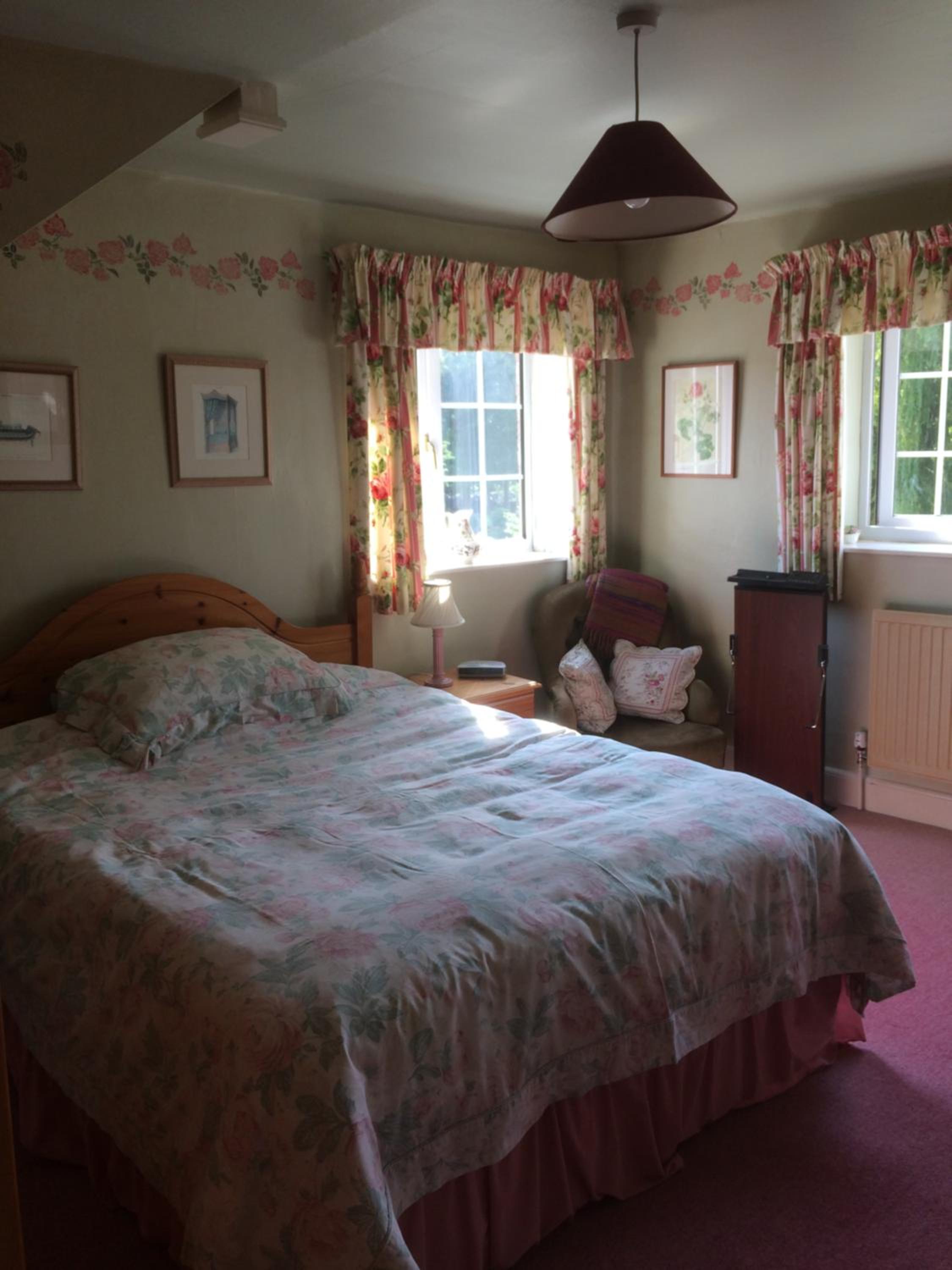Deluxe Double Room with Bath - Photo 1
