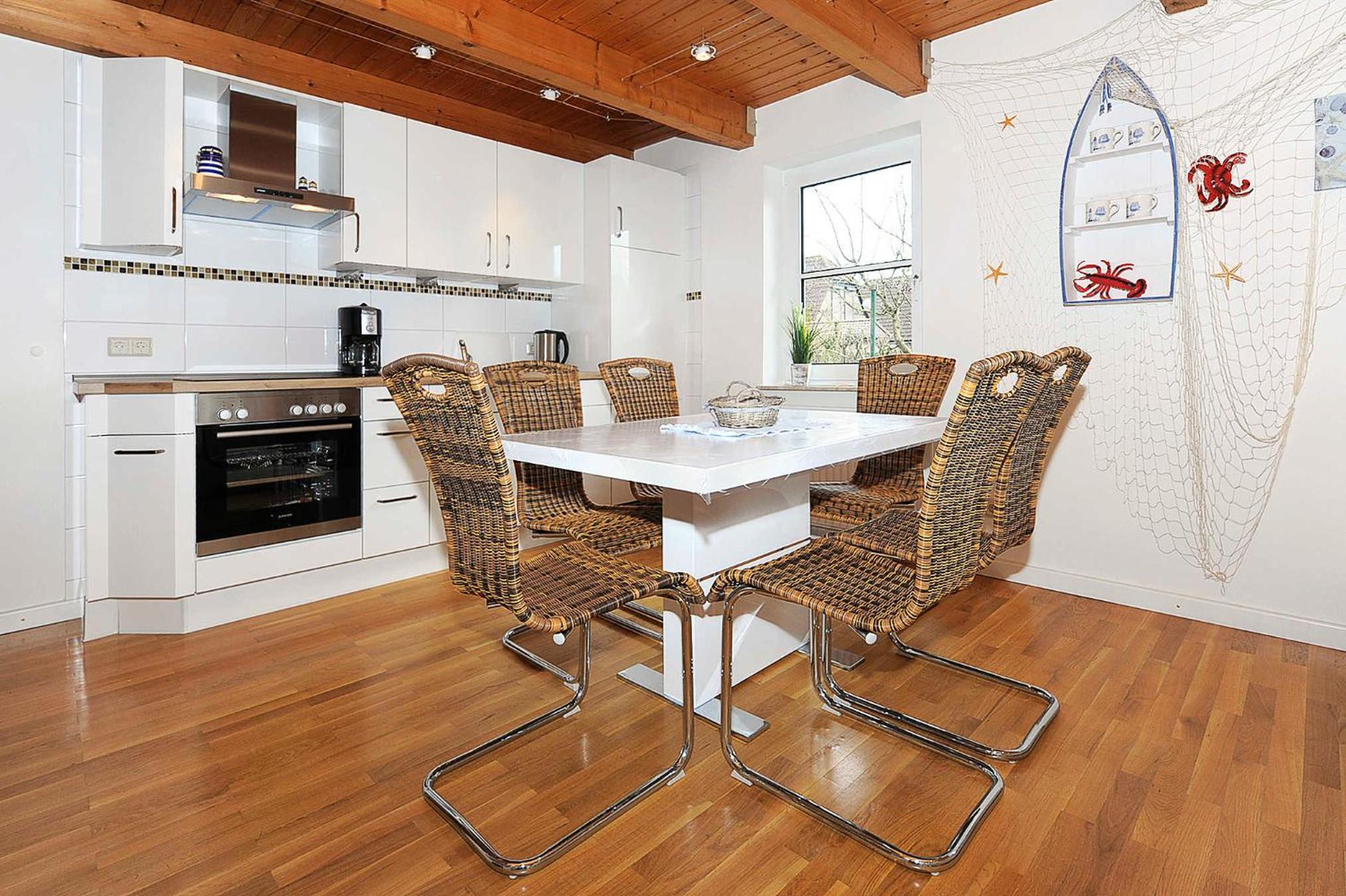 Apartment with Terrace photo 2