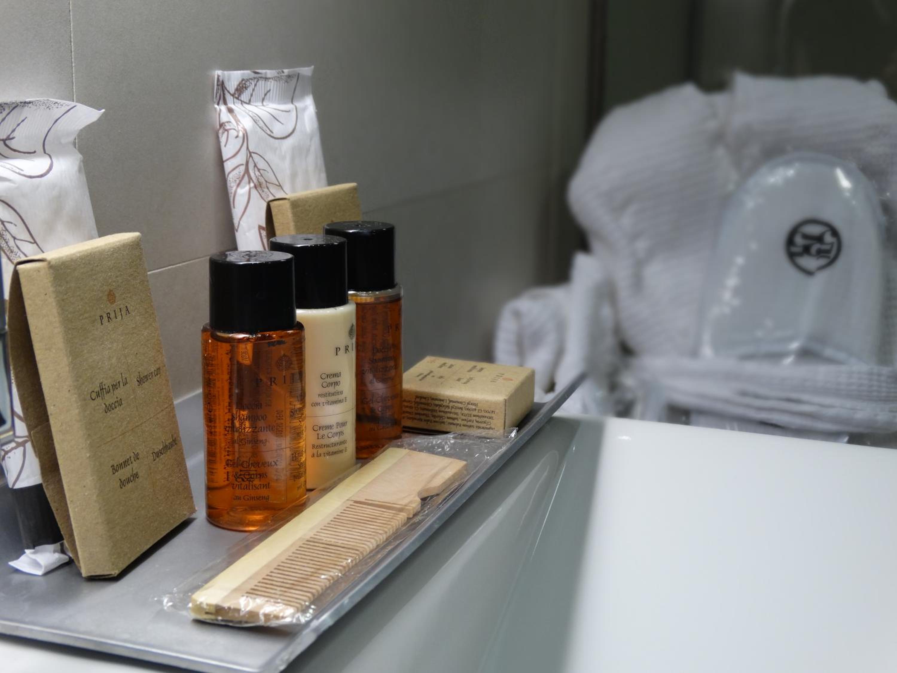 Deluxe Room - Photo 5