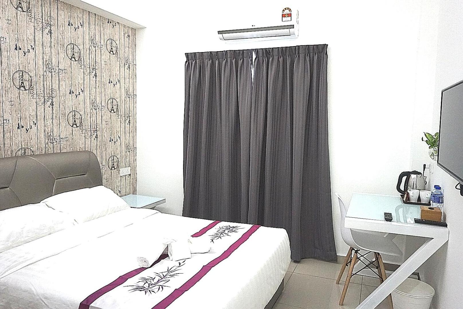 Double or Twin Room with Bathroom photo 1