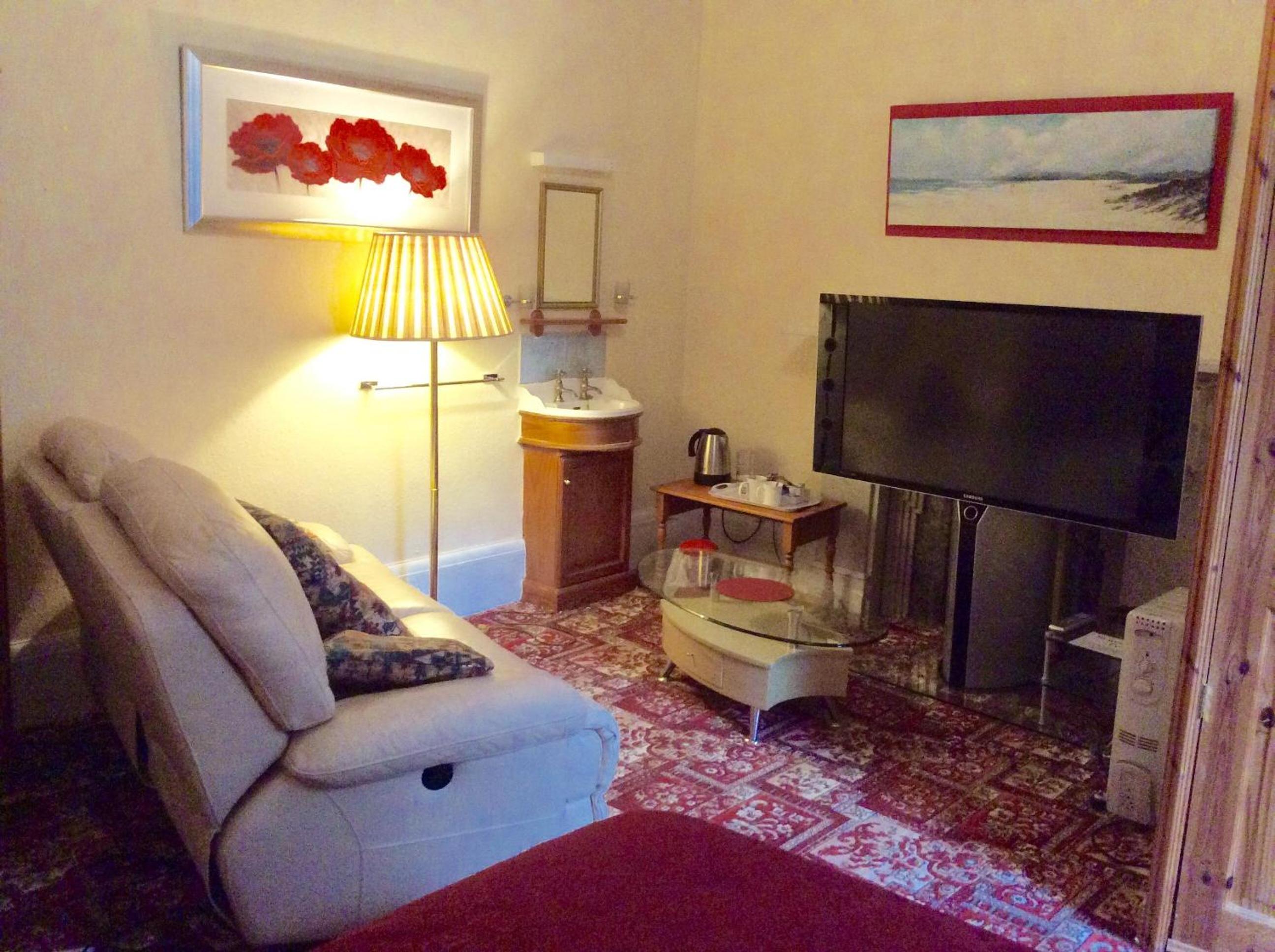 Deluxe King Room - Photo 1