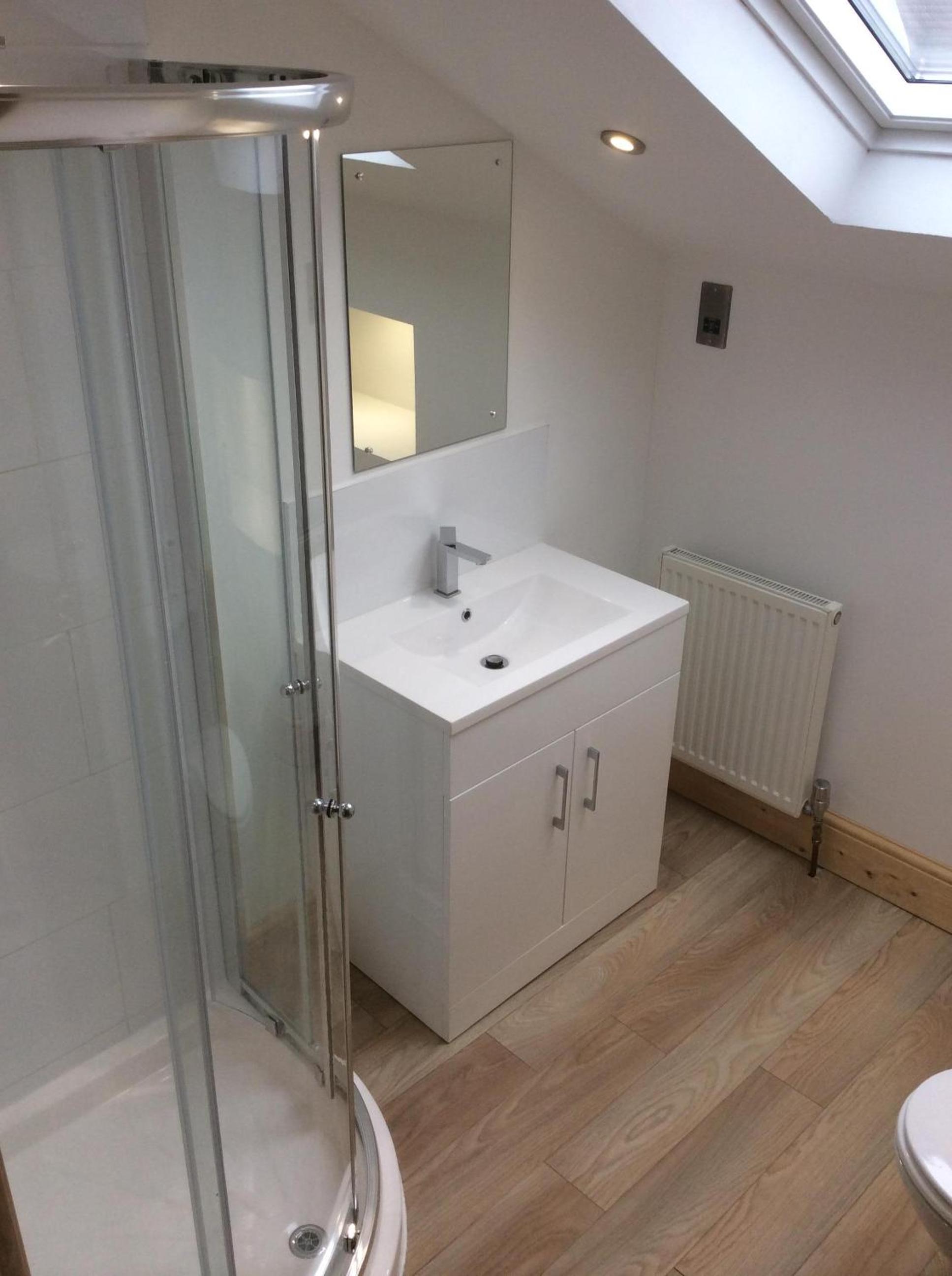 Family Room with Private Bathroom - Photo 3