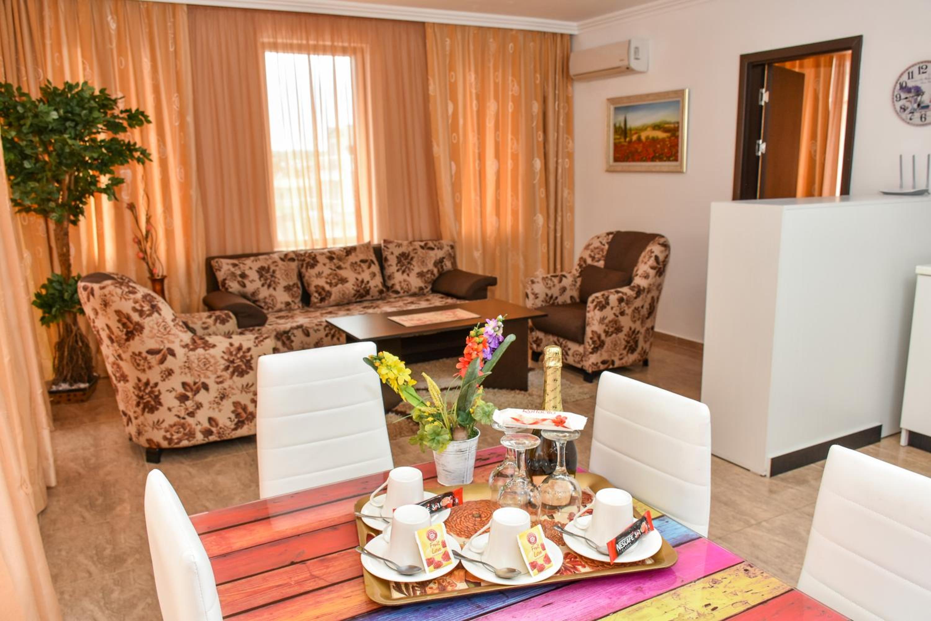 Luxury Two-Bedroom Apartment With Sea View
