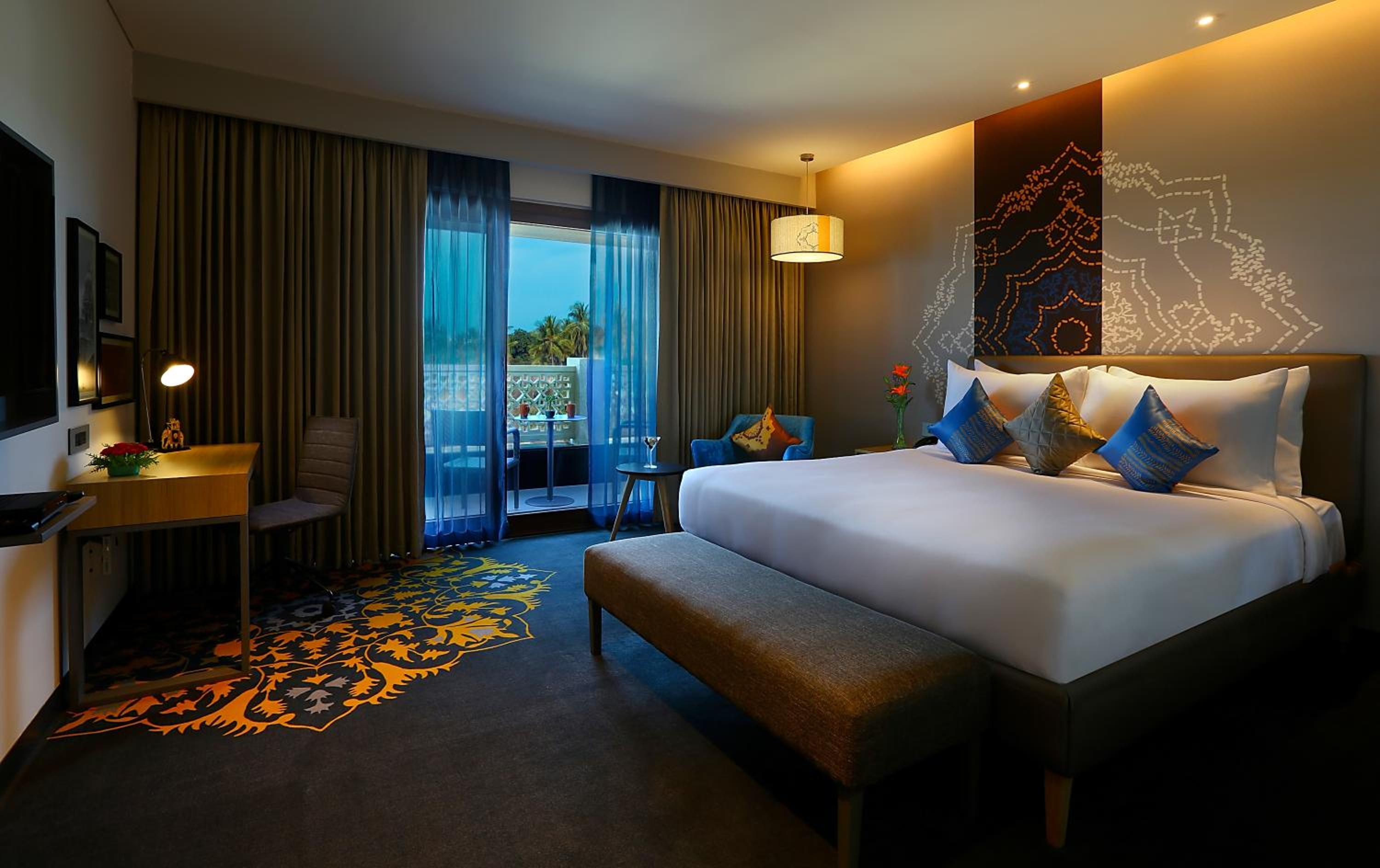 Heritage Suite with Complimentary Indian afternoon Tea @Alfresco ,20% off on Food & Soft Beverage & SPA, Early Check-in & Late Check-out (Subject to Availability) and Happy Hours 1+1 on IMFL at Silk Bar/Galleria - Photo 5