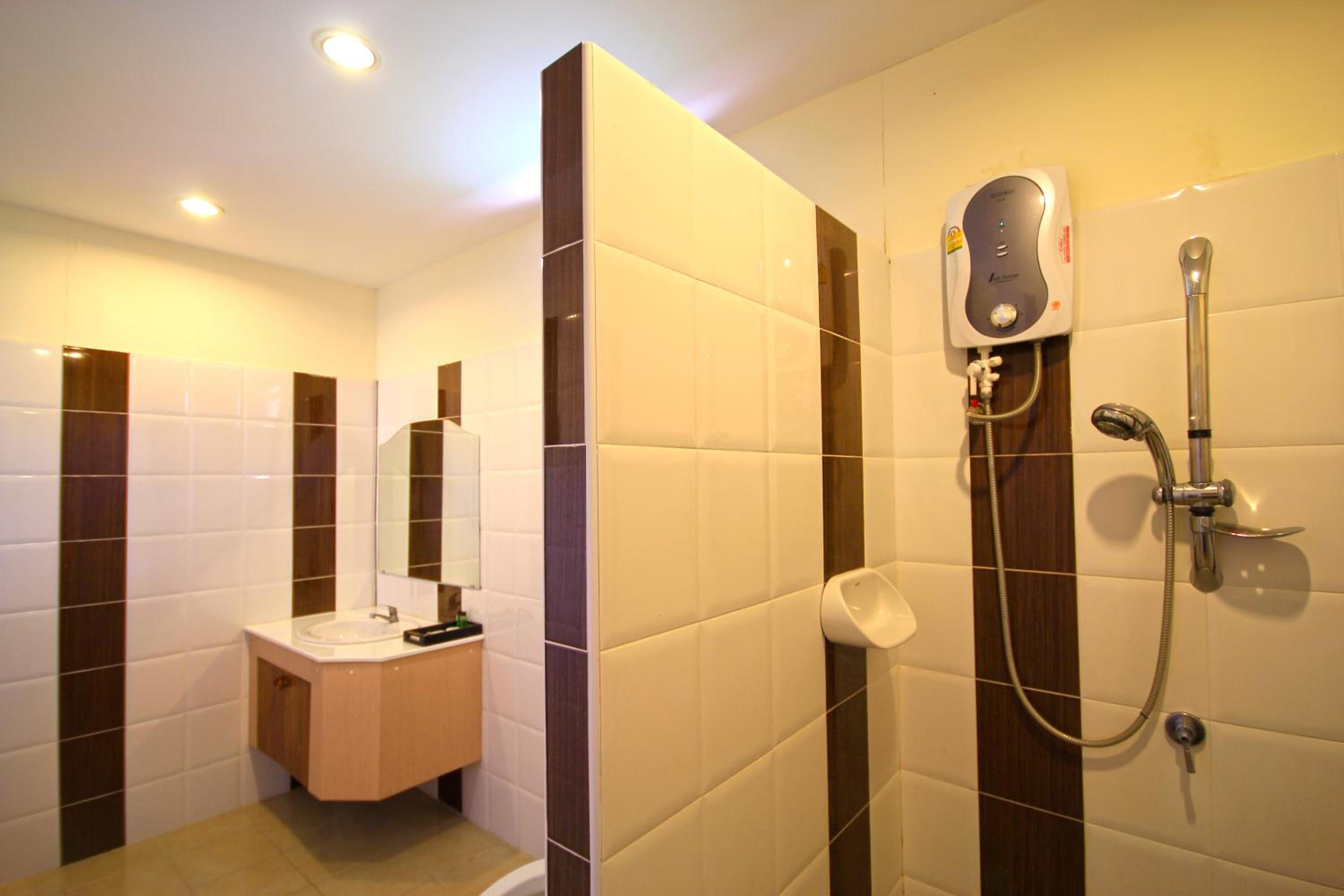 Deluxe Twin Room with River View photo 2