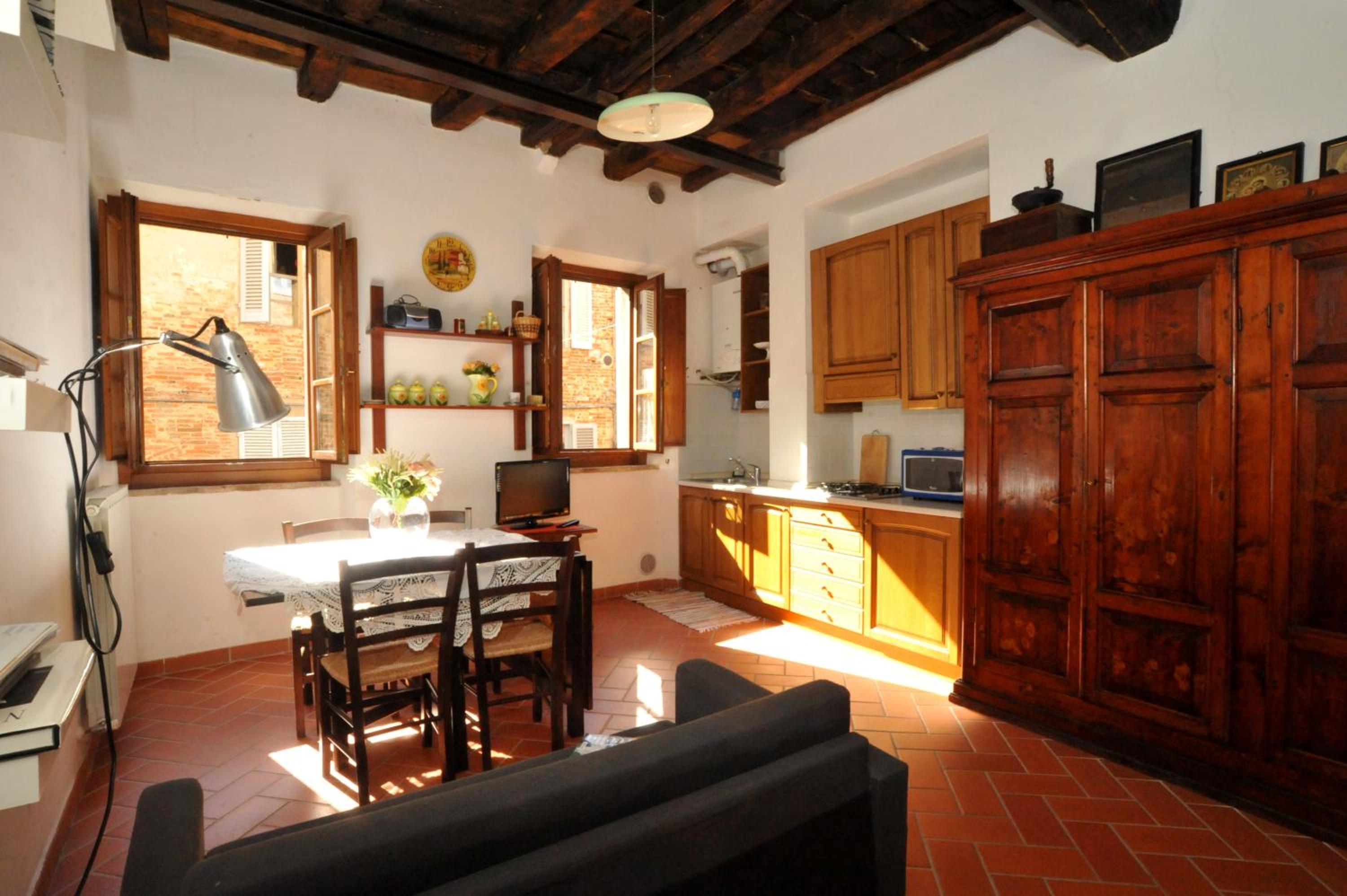 One-Bedroom Apartment - Photo 6