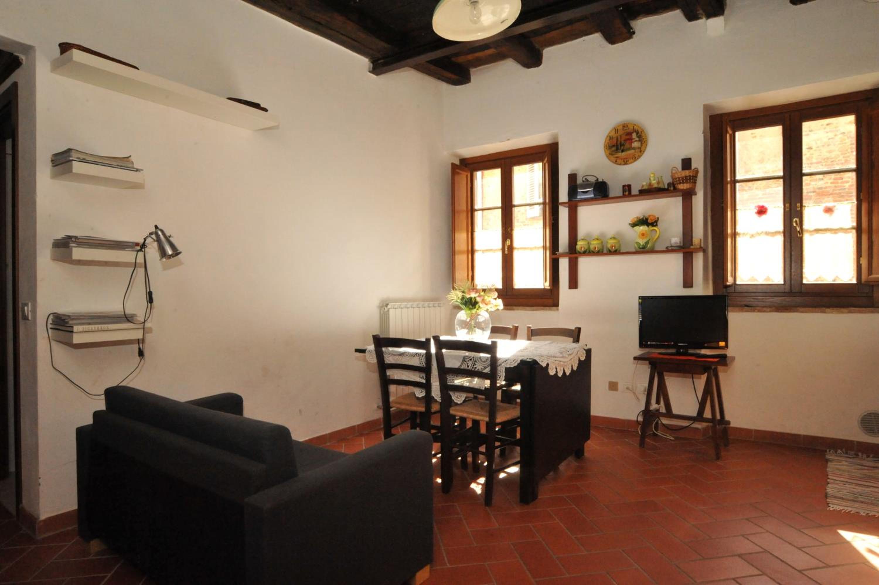 One-Bedroom Apartment - Photo 8