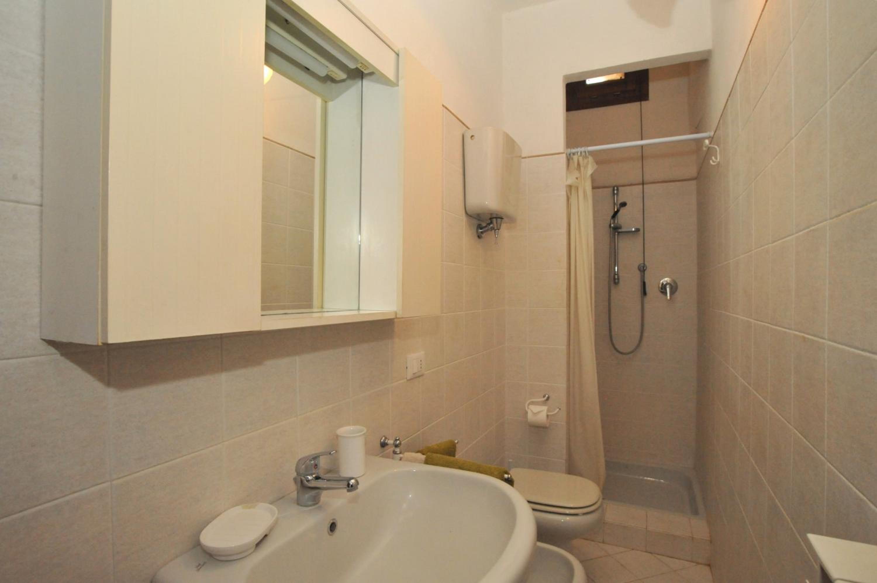 One-Bedroom Apartment - Photo 16