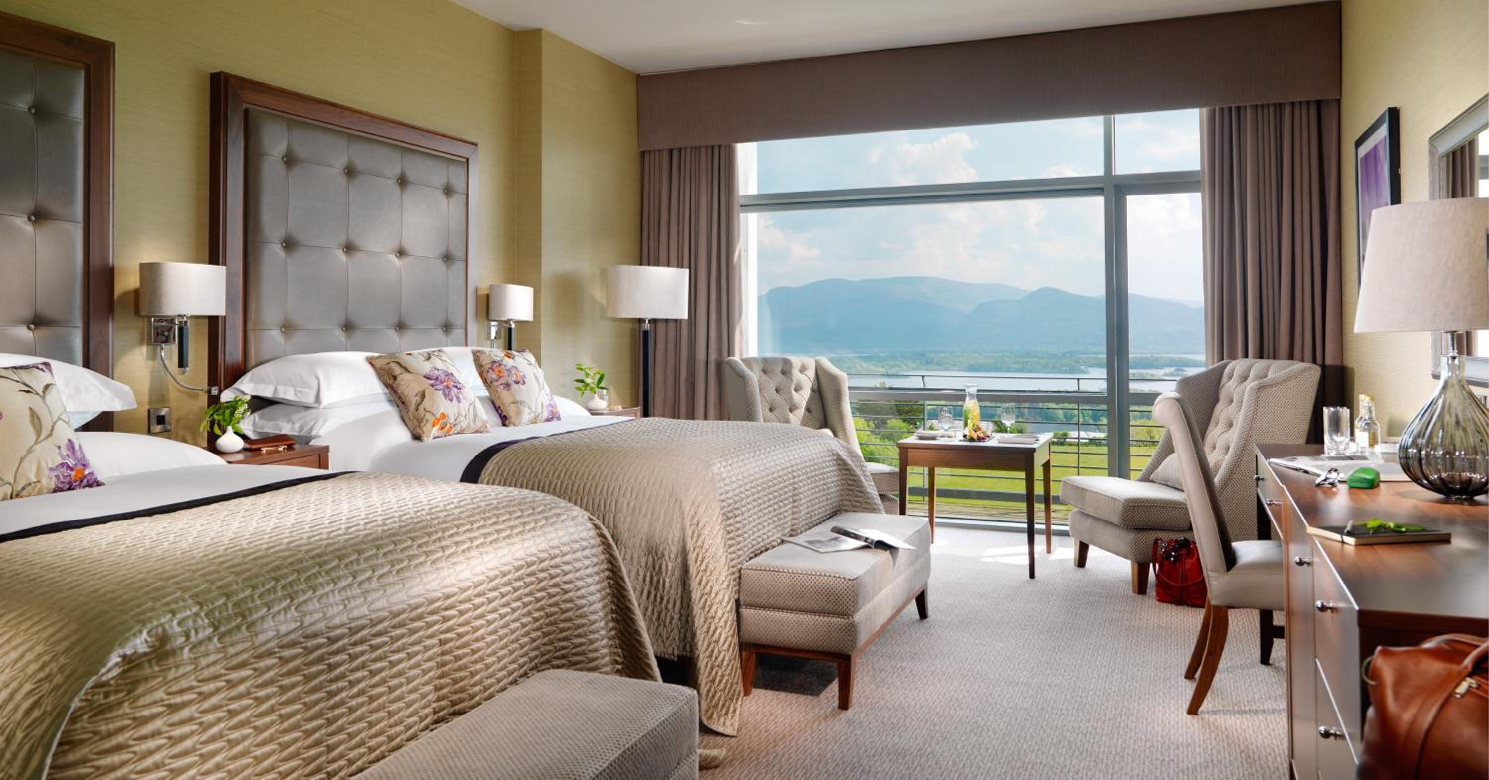 Double or Twin Room with Lake View - Photo 1