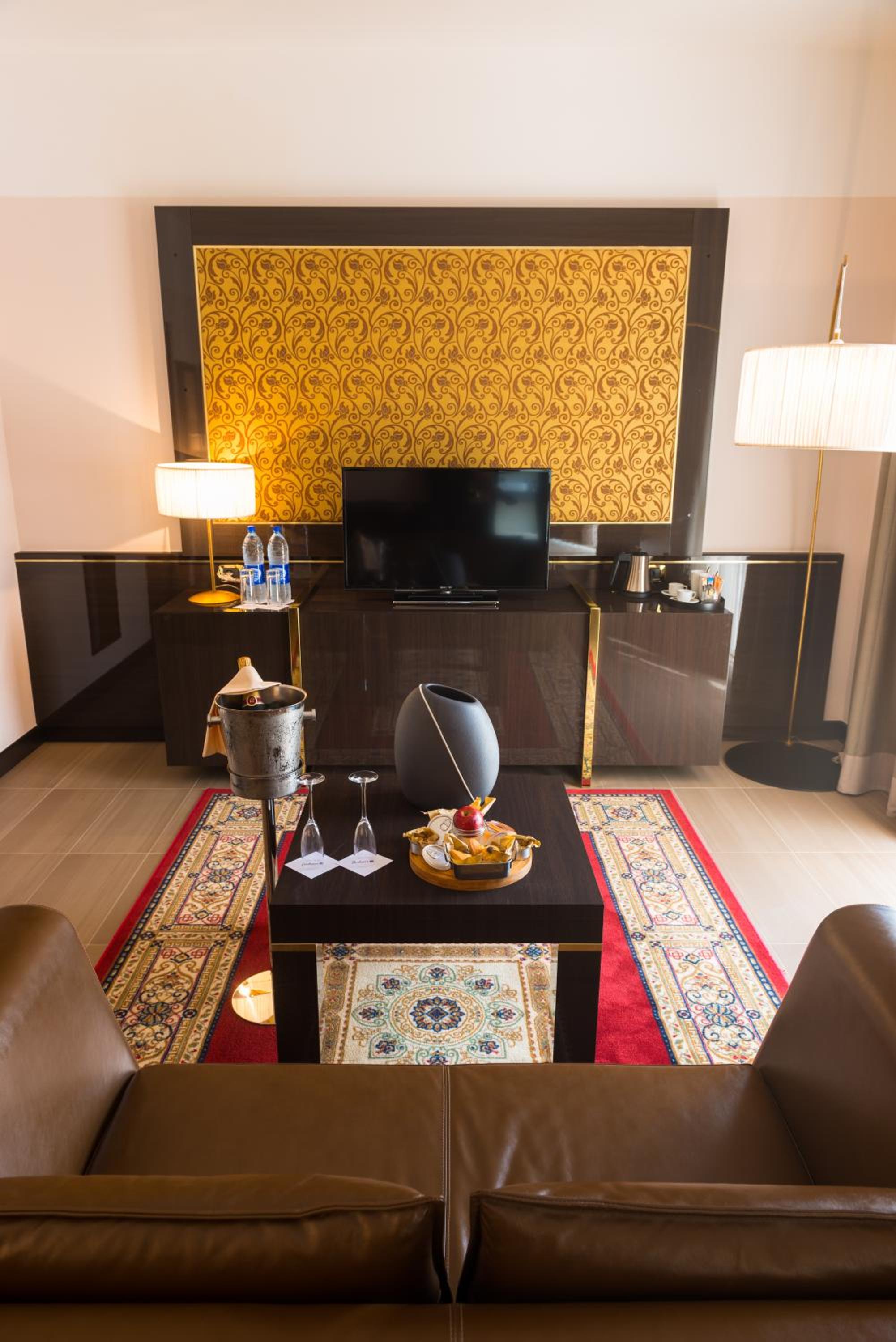 Grand Suite - Panoramic View - Photo 7