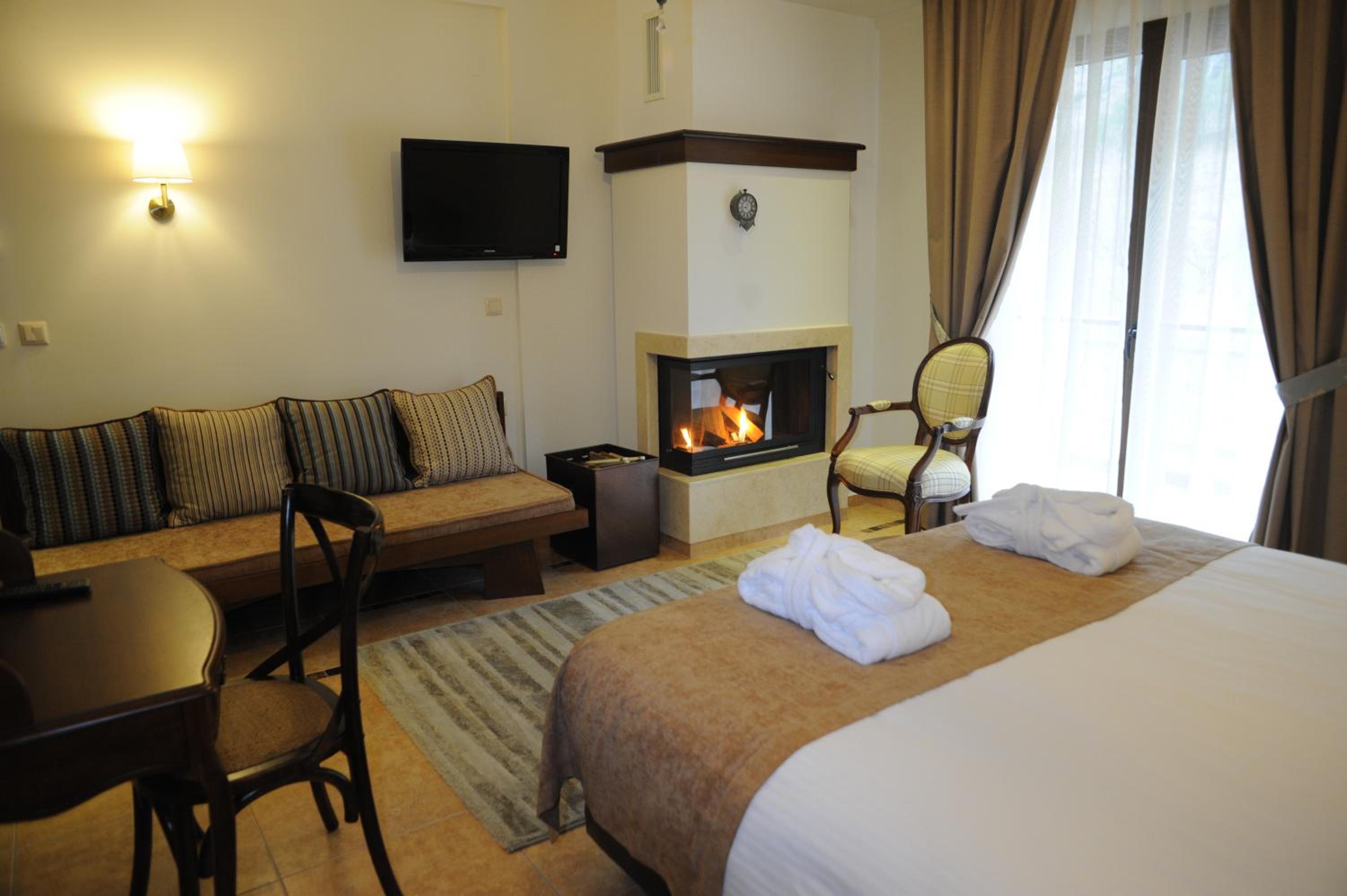 Budget Double Room photo 3
